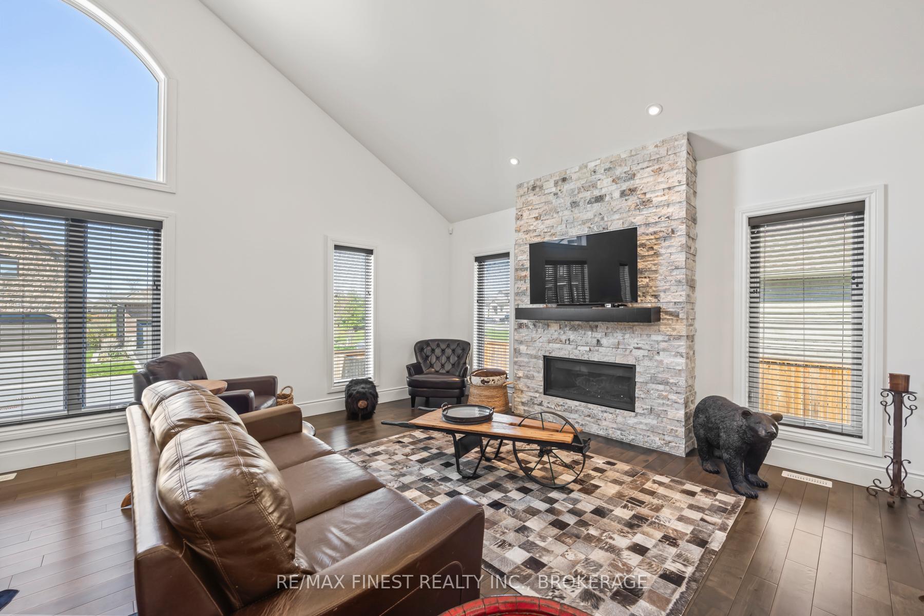 Photo 10 of 876 Roshan Drive, Kingston, City Northwest — HOMEH
