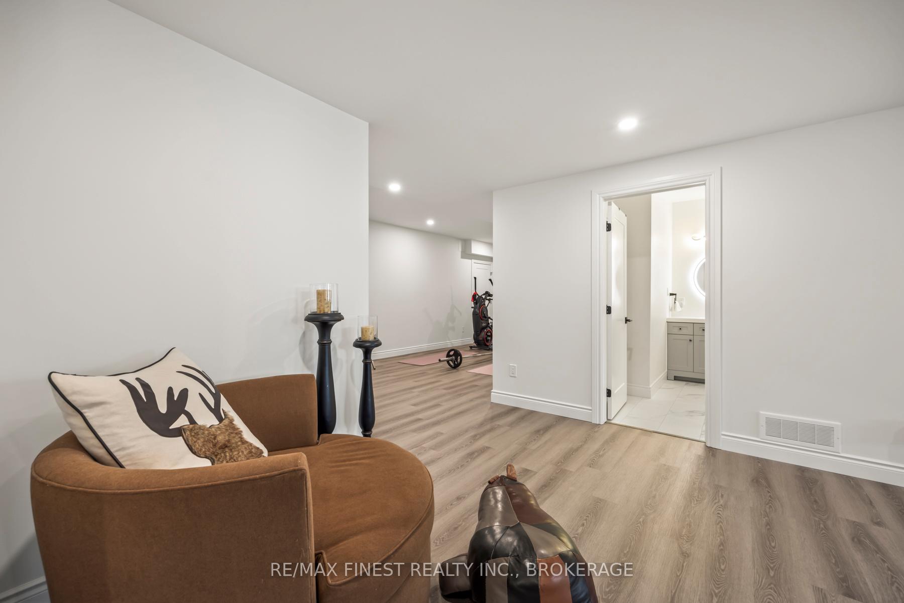 Photo 35 of 876 Roshan Drive, Kingston, City Northwest — HOMEH