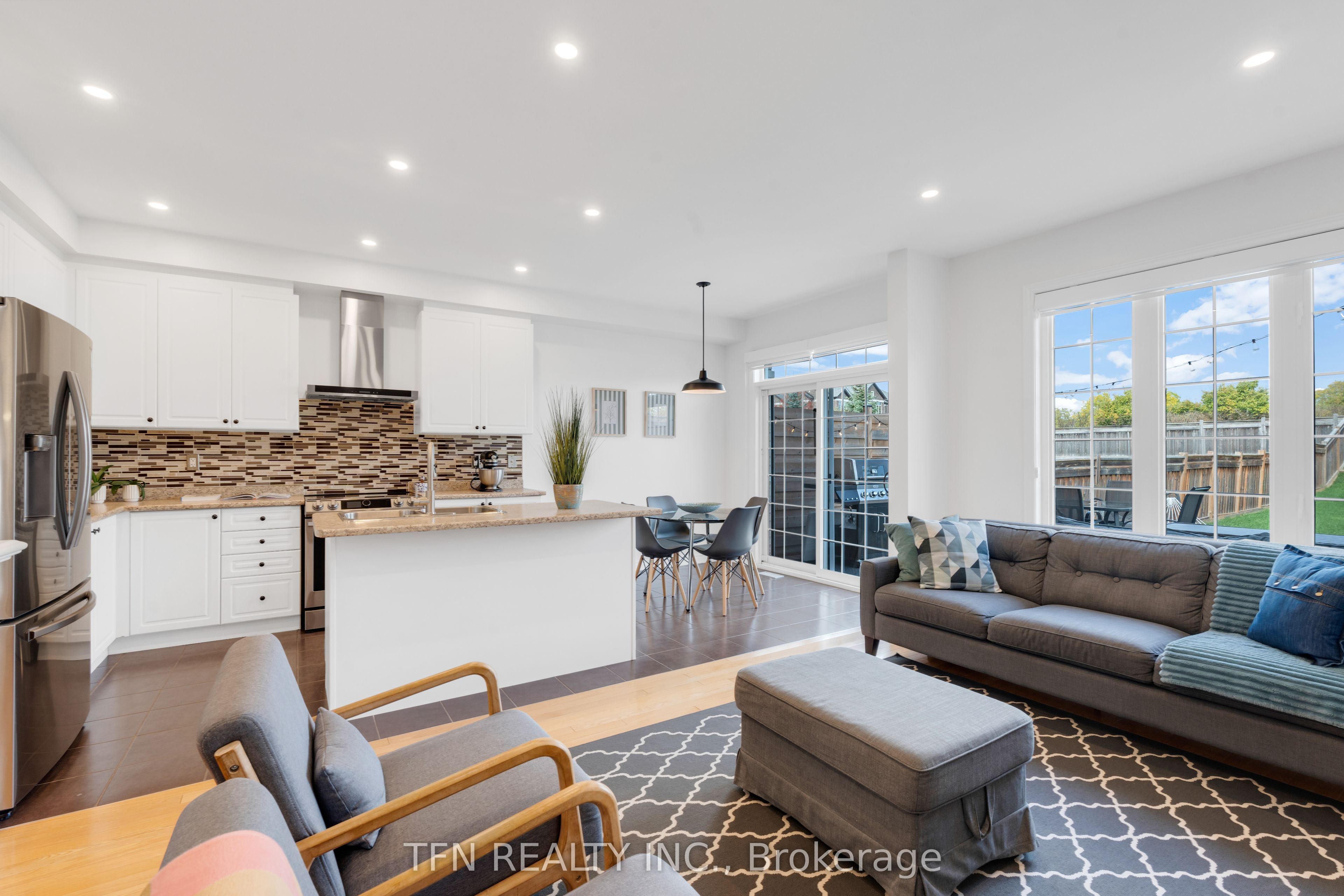 Photo 21 of 30 Haskett Drive, Markham, Cedar Grove — HOMEH