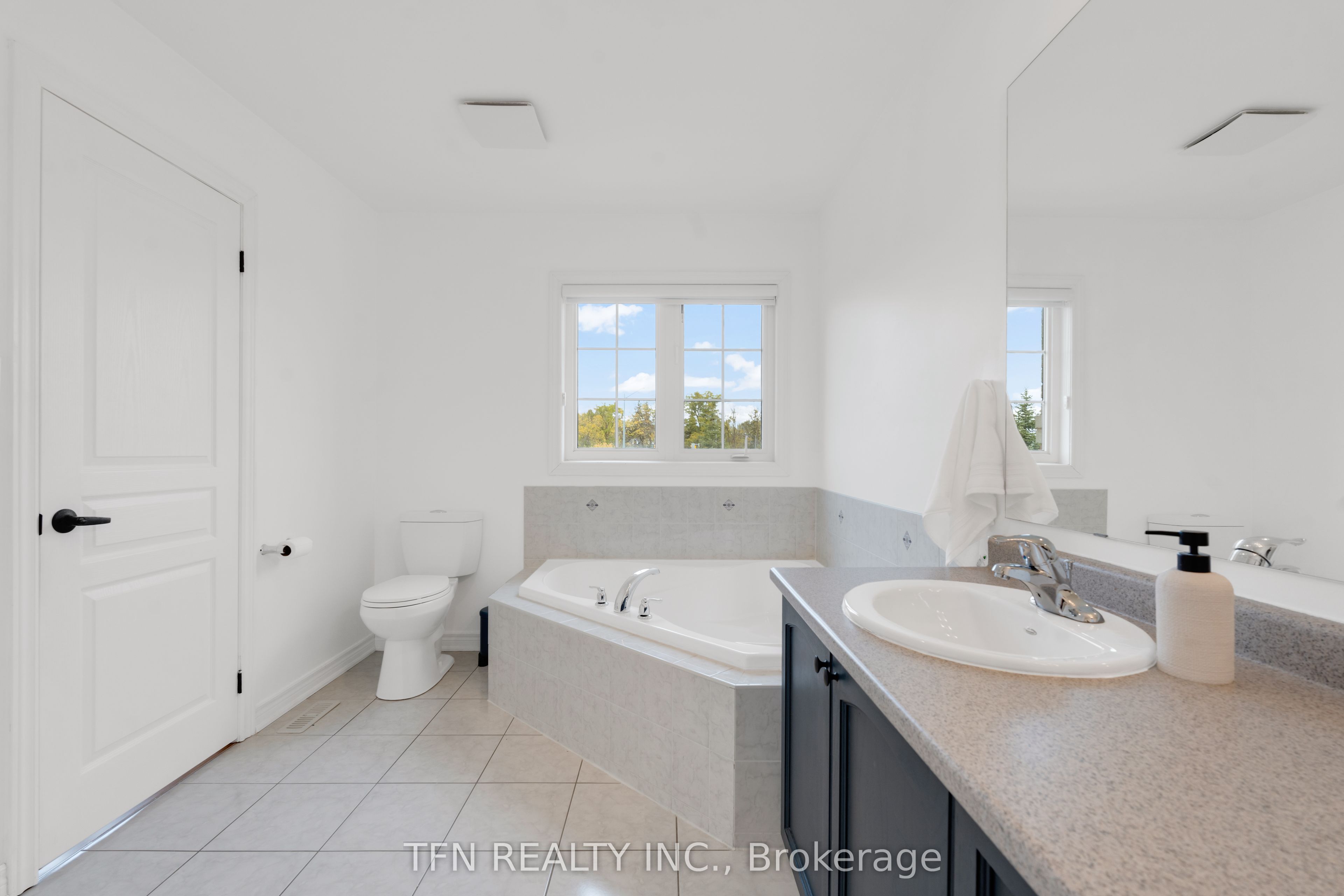 Photo 40 of 30 Haskett Drive, Markham, Cedar Grove — HOMEH