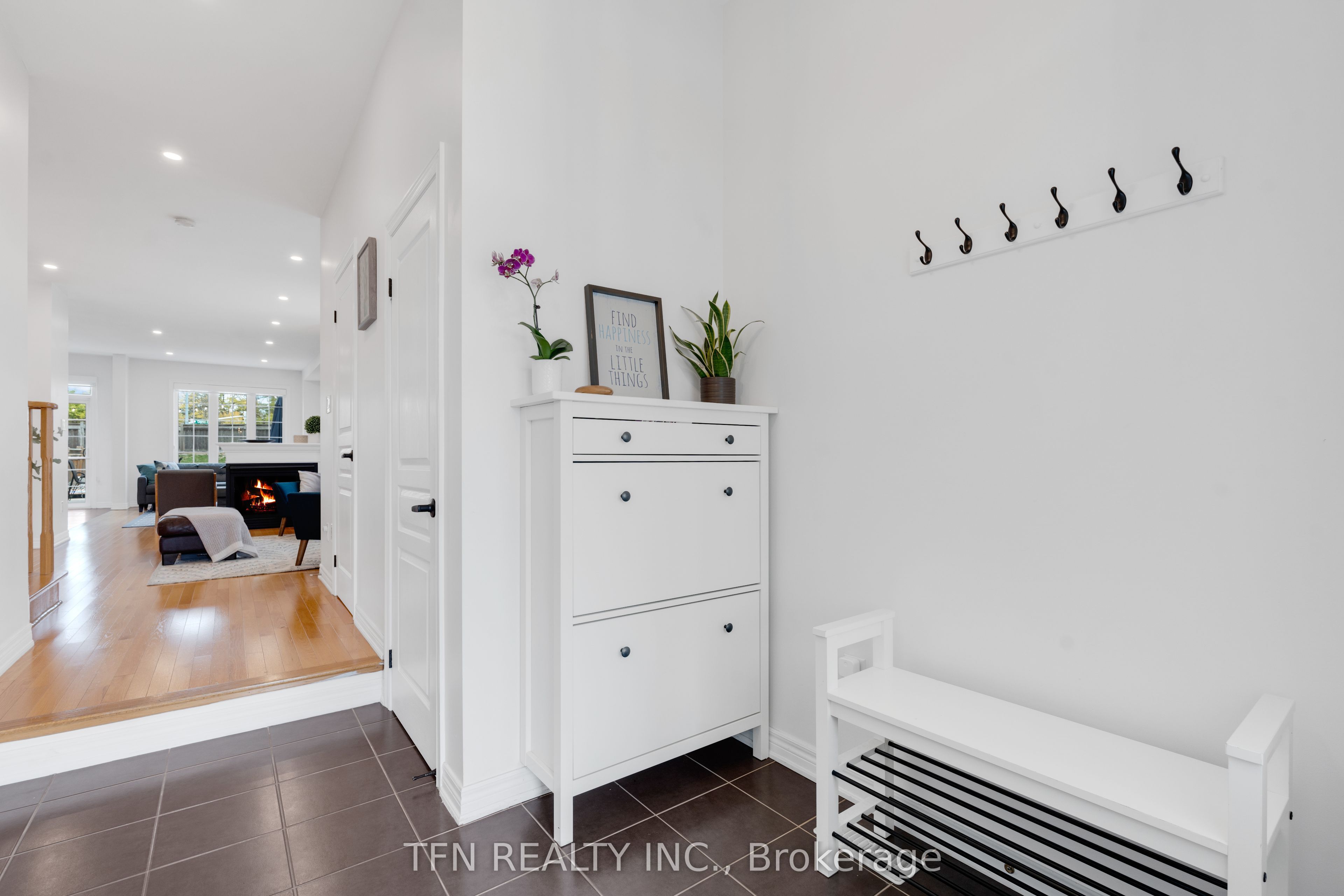 Photo 3 of 30 Haskett Drive, Markham, Cedar Grove — HOMEH