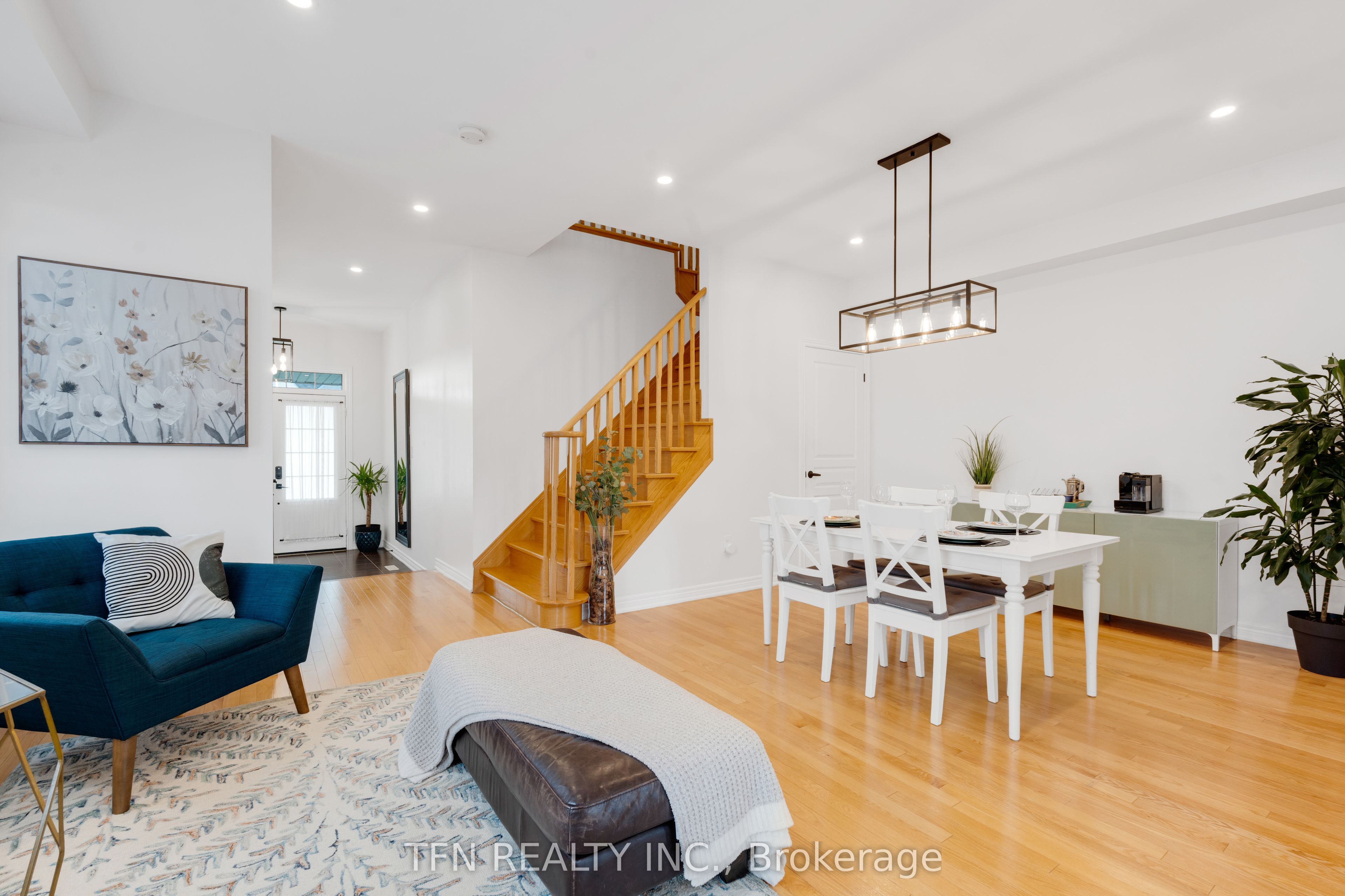 Photo 9 of 30 Haskett Drive, Markham, Cedar Grove — HOMEH