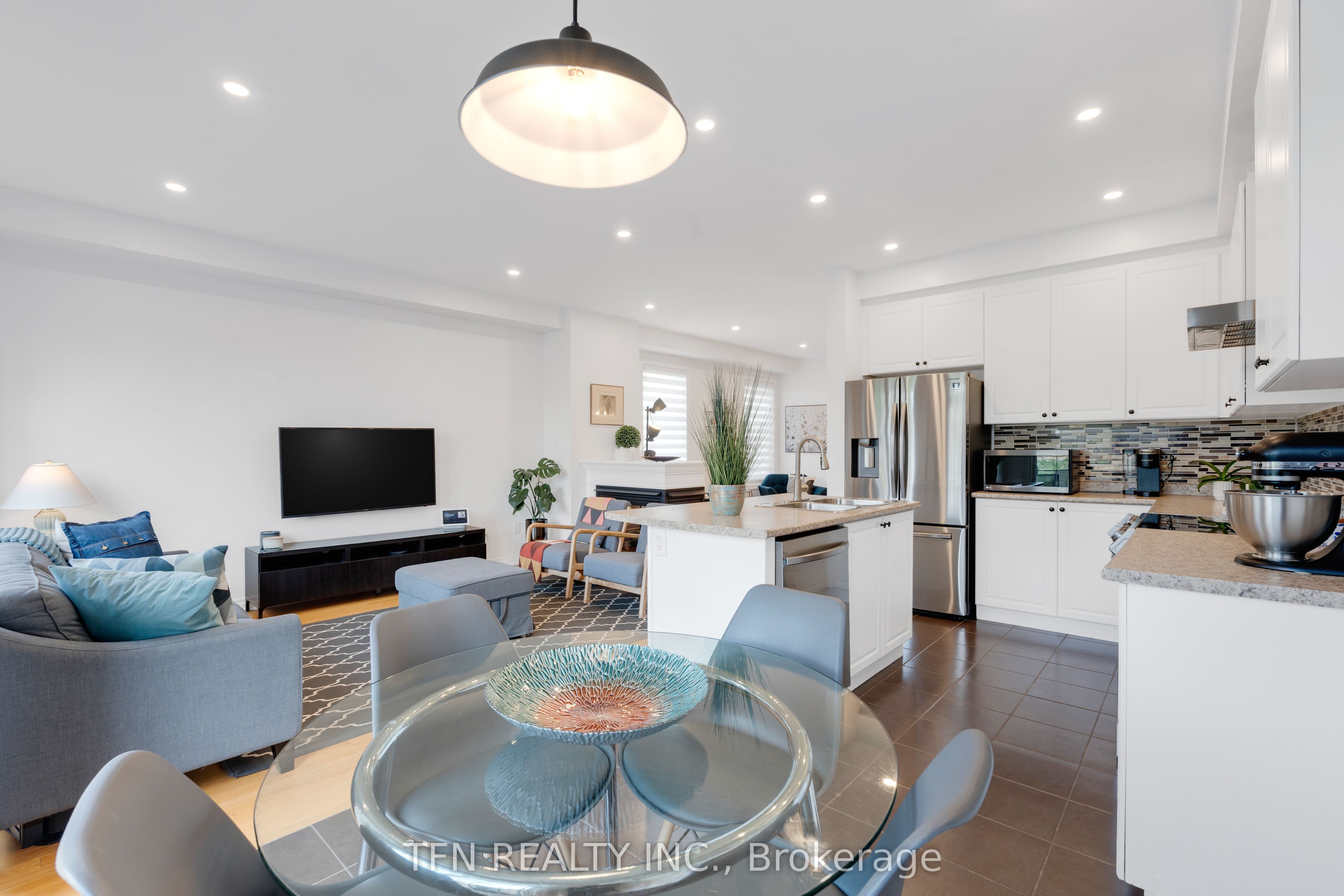 Photo 14 of 30 Haskett Drive, Markham, Cedar Grove — HOMEH