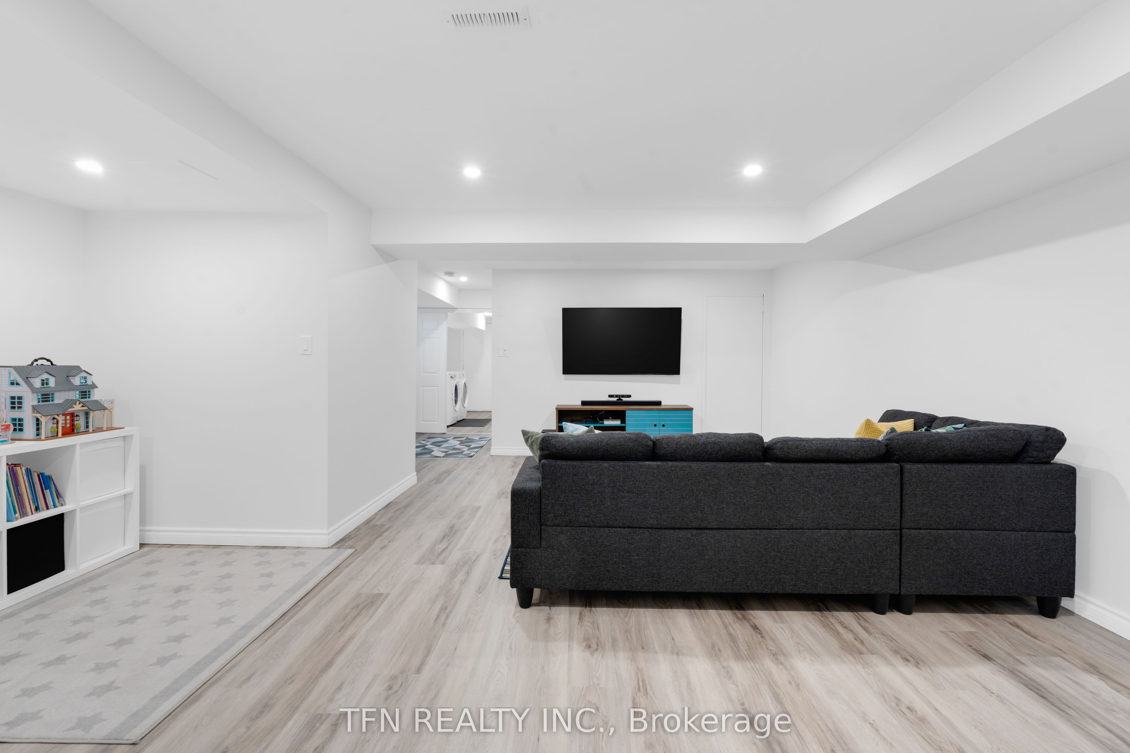 Photo 43 of 30 Haskett Drive, Markham, Cedar Grove — HOMEH
