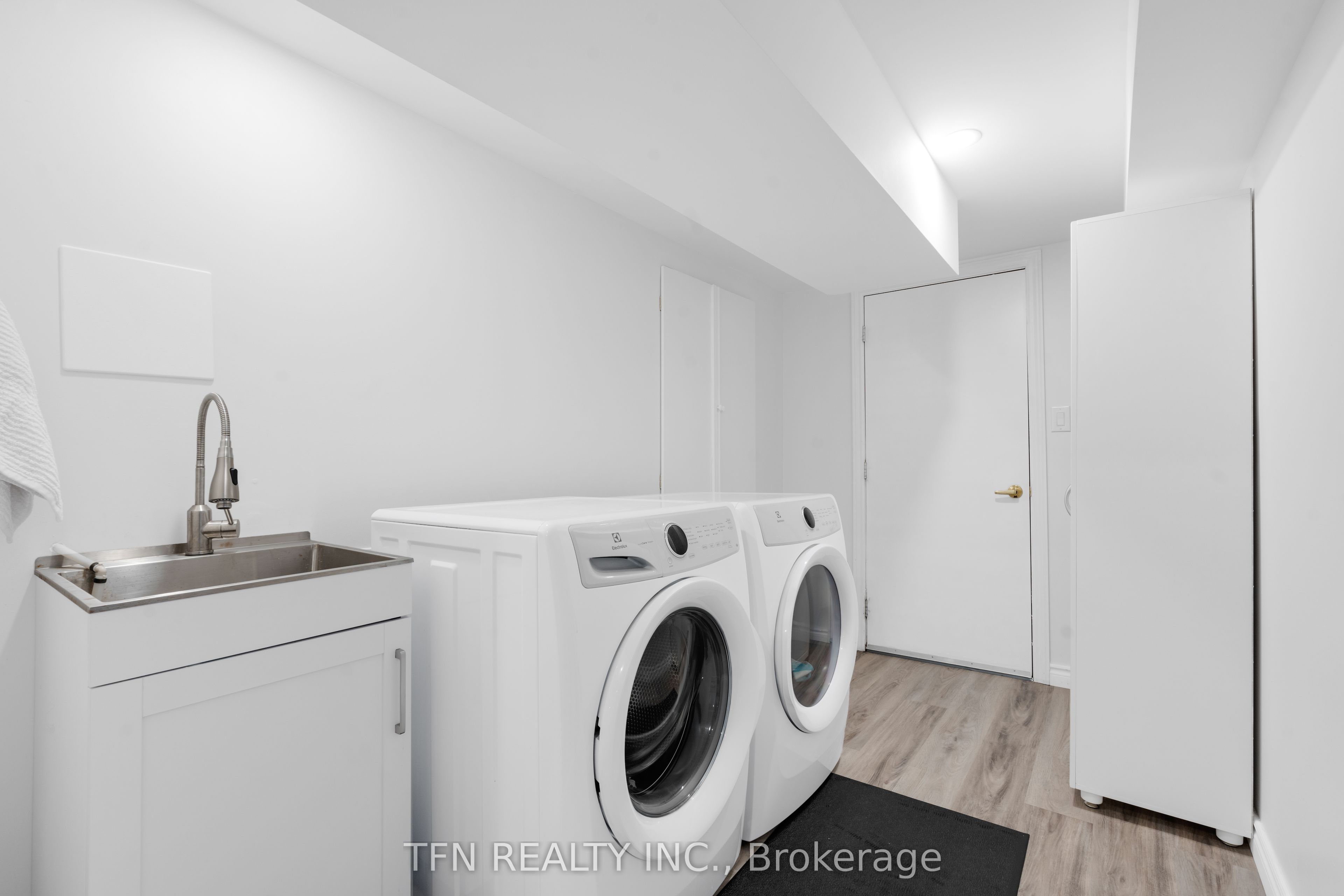 Photo 42 of 30 Haskett Drive, Markham, Cedar Grove — HOMEH