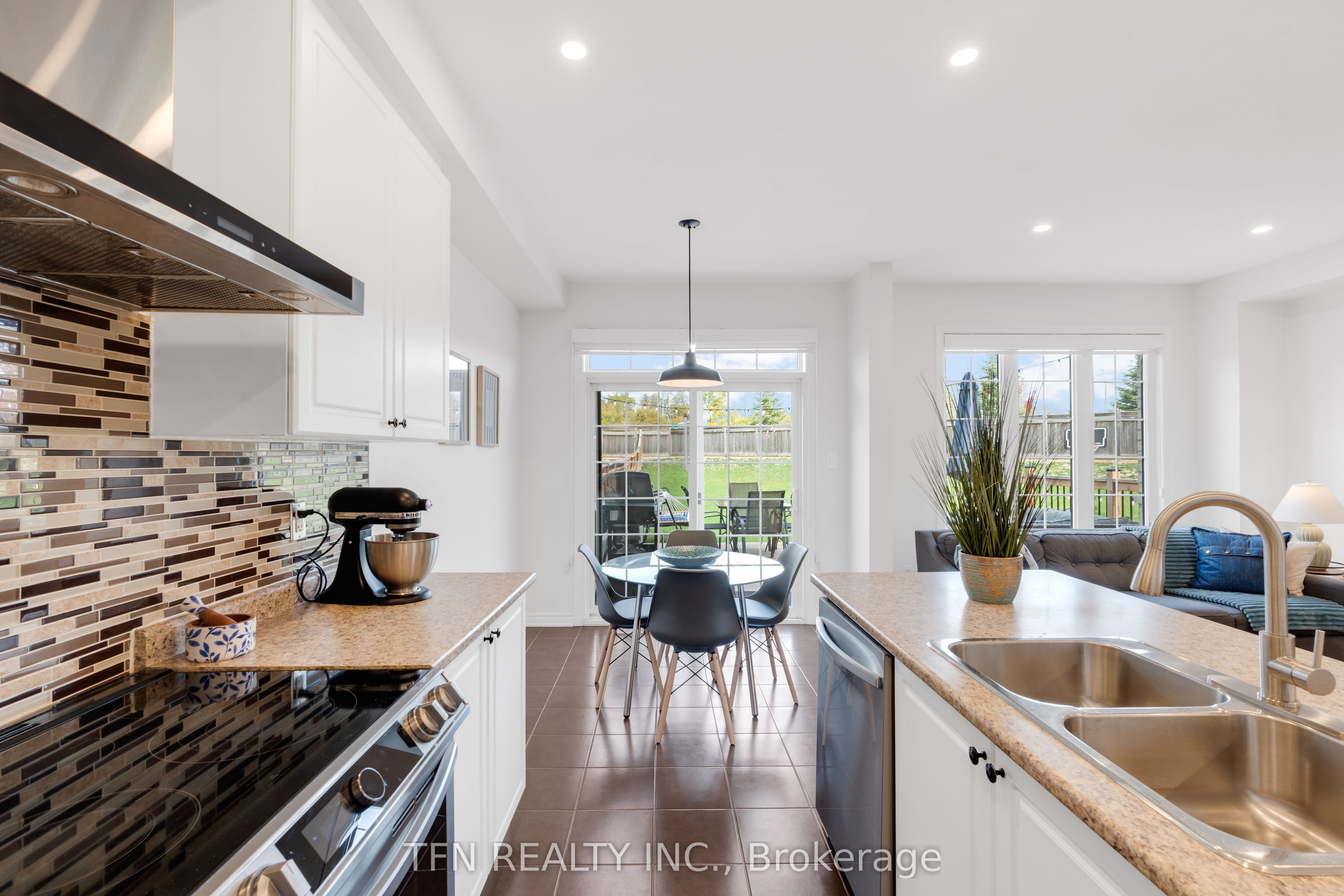 Photo 17 of 30 Haskett Drive, Markham, Cedar Grove — HOMEH