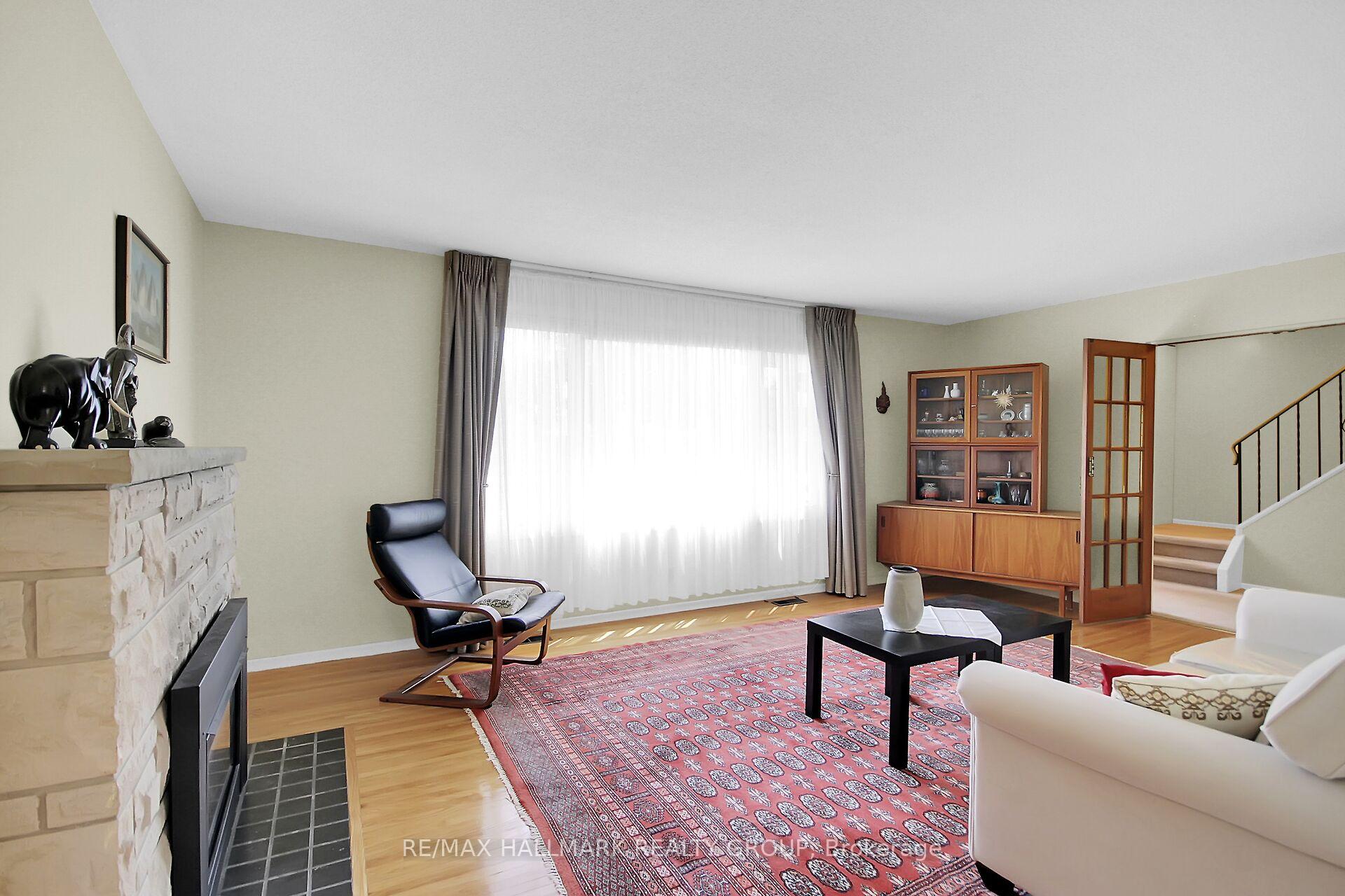 Photo 4 of 85 Country Lane W, Ottawa, Kanata - Glencairn/Hazeldean — HOMEH