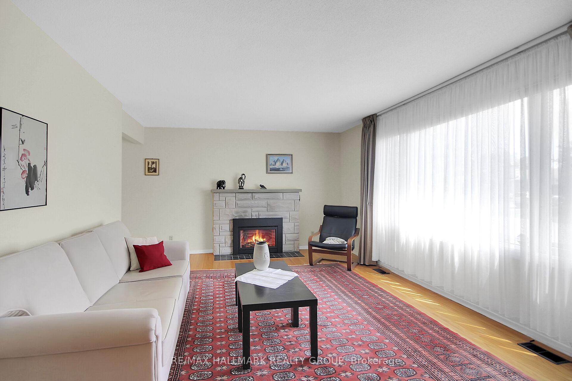 Photo 5 of 85 Country Lane W, Ottawa, Kanata - Glencairn/Hazeldean — HOMEH