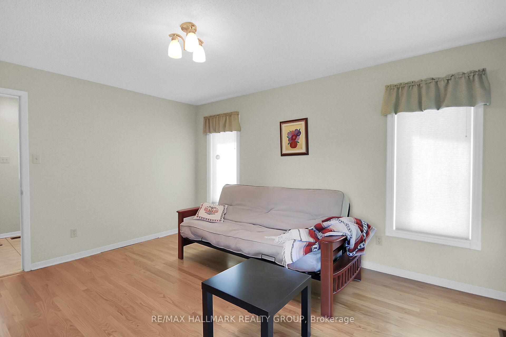 Photo 15 of 85 Country Lane W, Ottawa, Kanata - Glencairn/Hazeldean — HOMEH