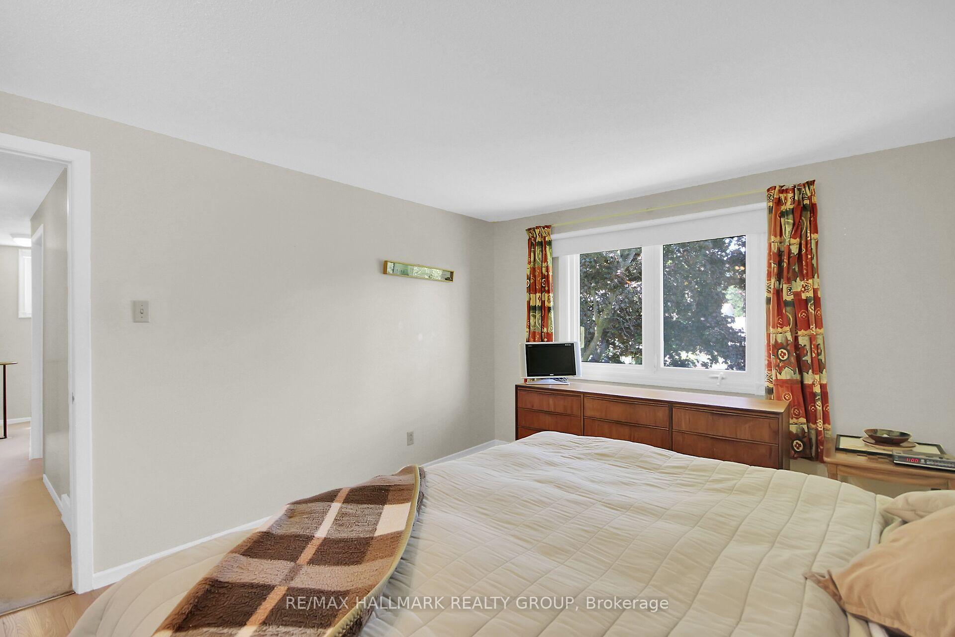 Photo 17 of 85 Country Lane W, Ottawa, Kanata - Glencairn/Hazeldean — HOMEH