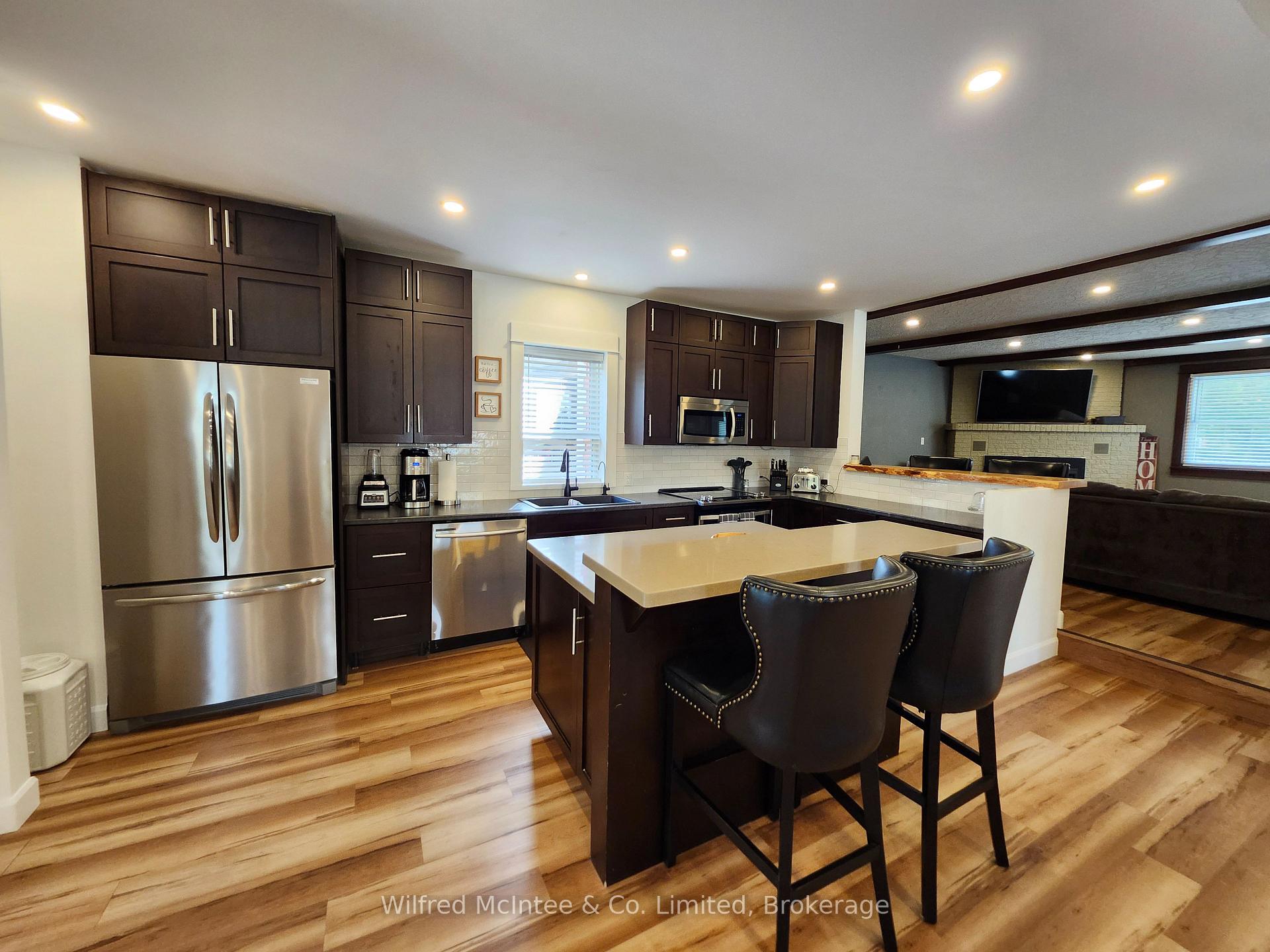 Photo 10 of 27 William Street N, Minto — HOMEH