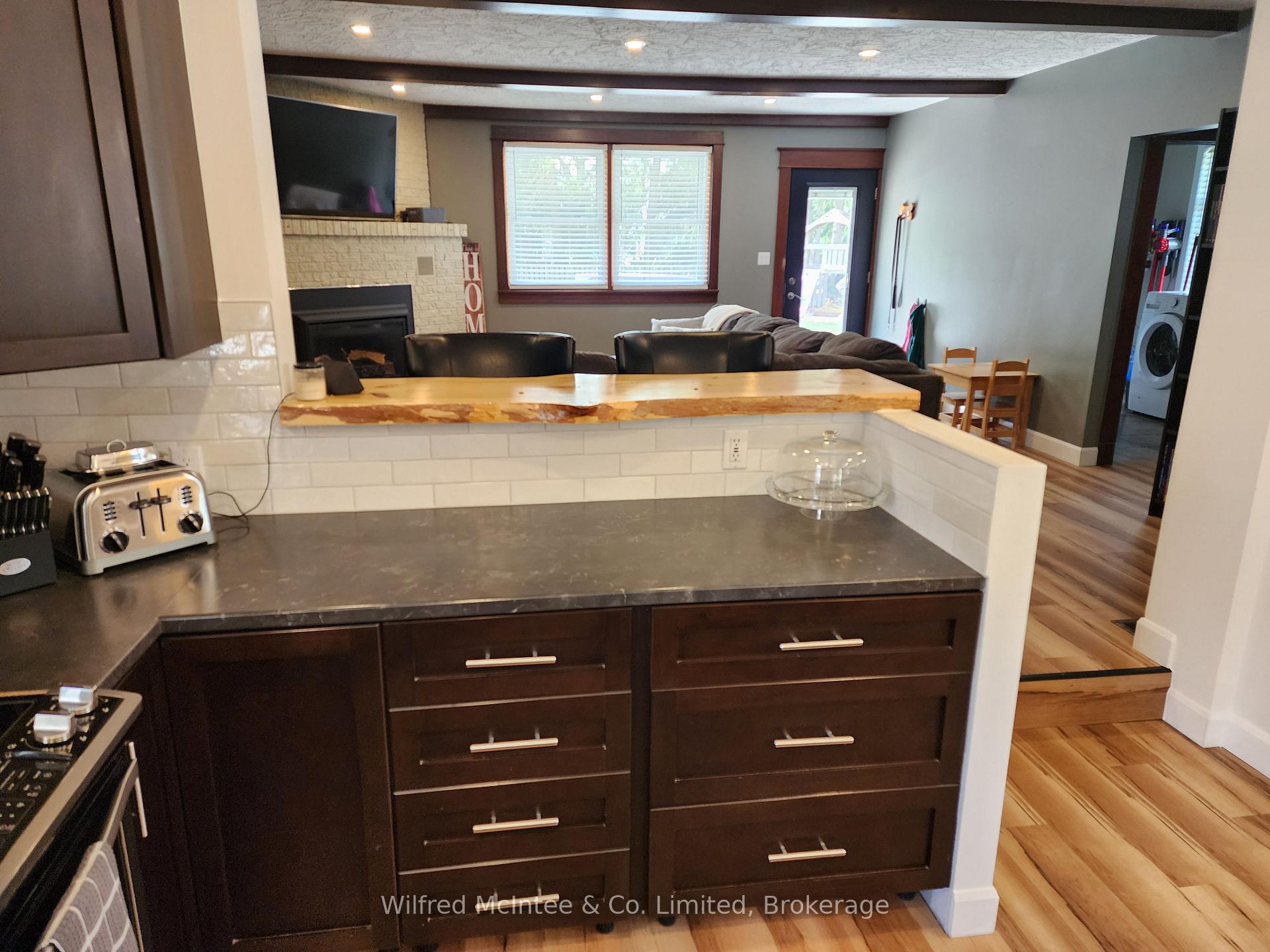 Photo 17 of 27 William Street N, Minto — HOMEH