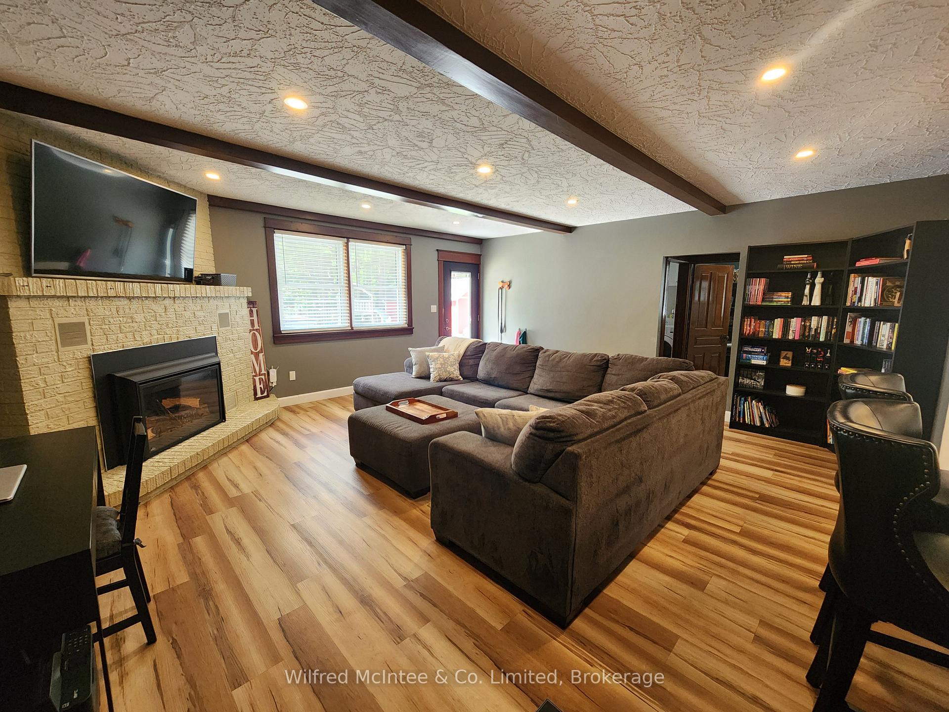 Photo 22 of 27 William Street N, Minto — HOMEH