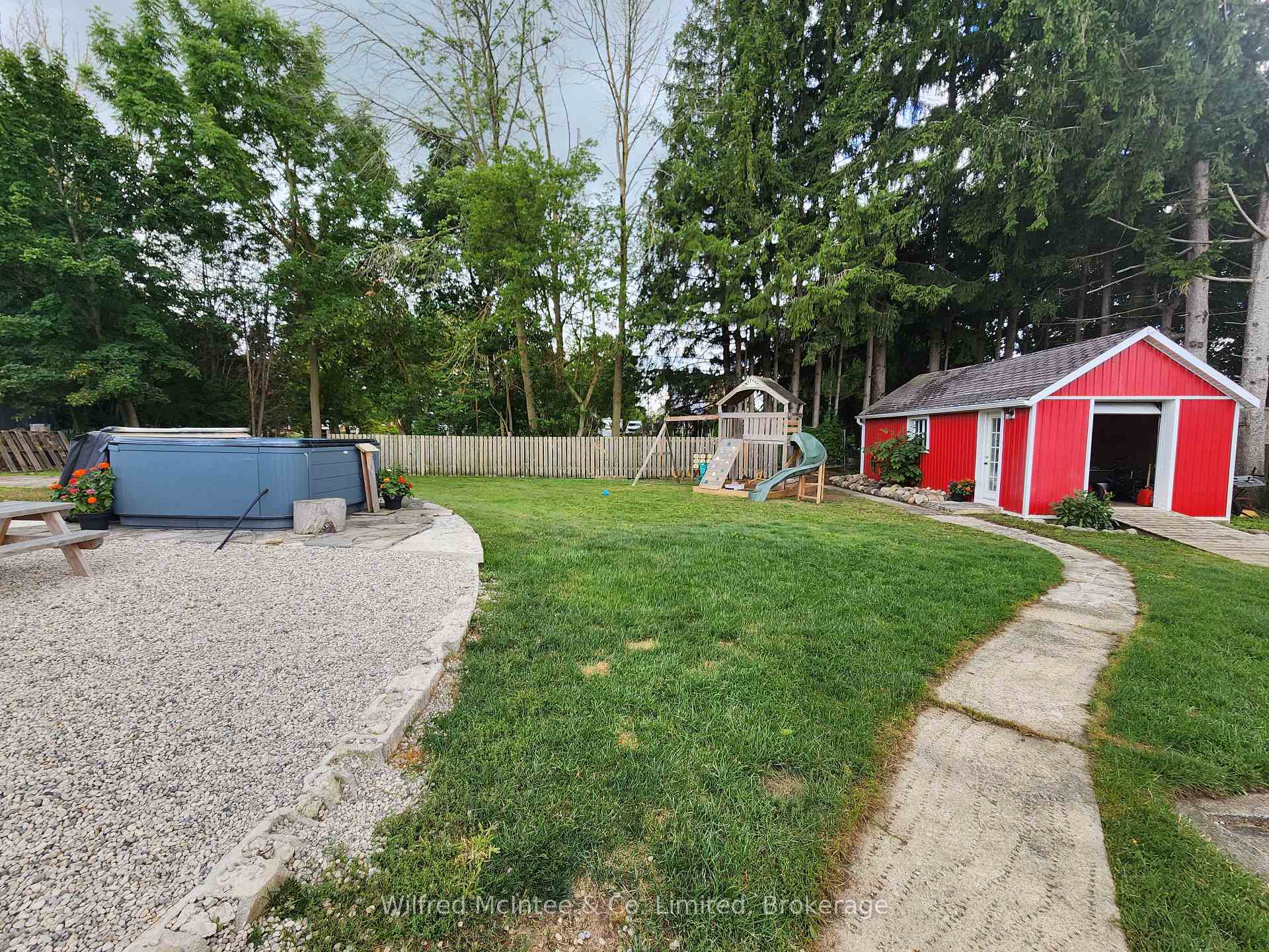 Photo 35 of 27 William Street N, Minto — HOMEH