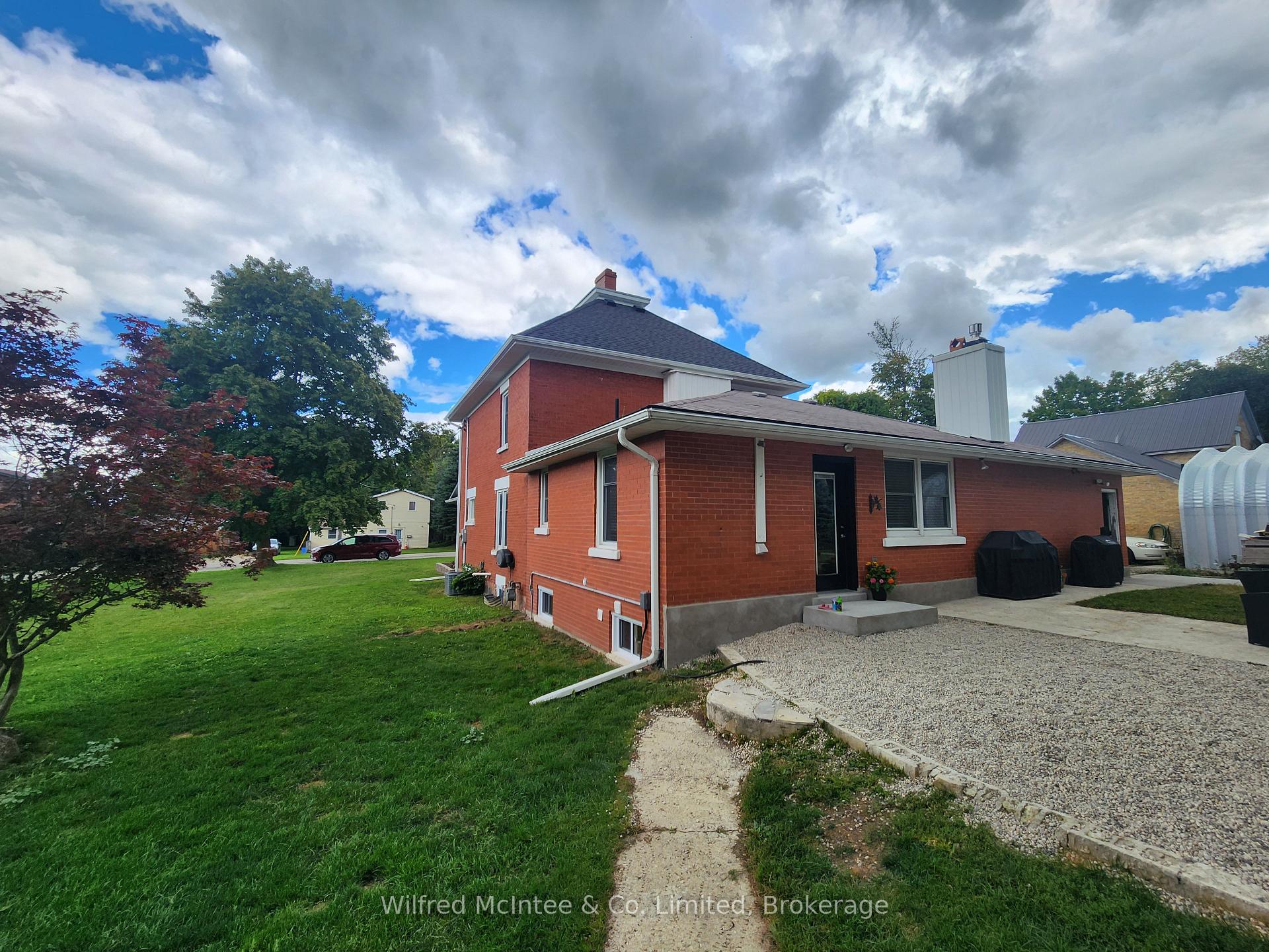 Photo 36 of 27 William Street N, Minto — HOMEH