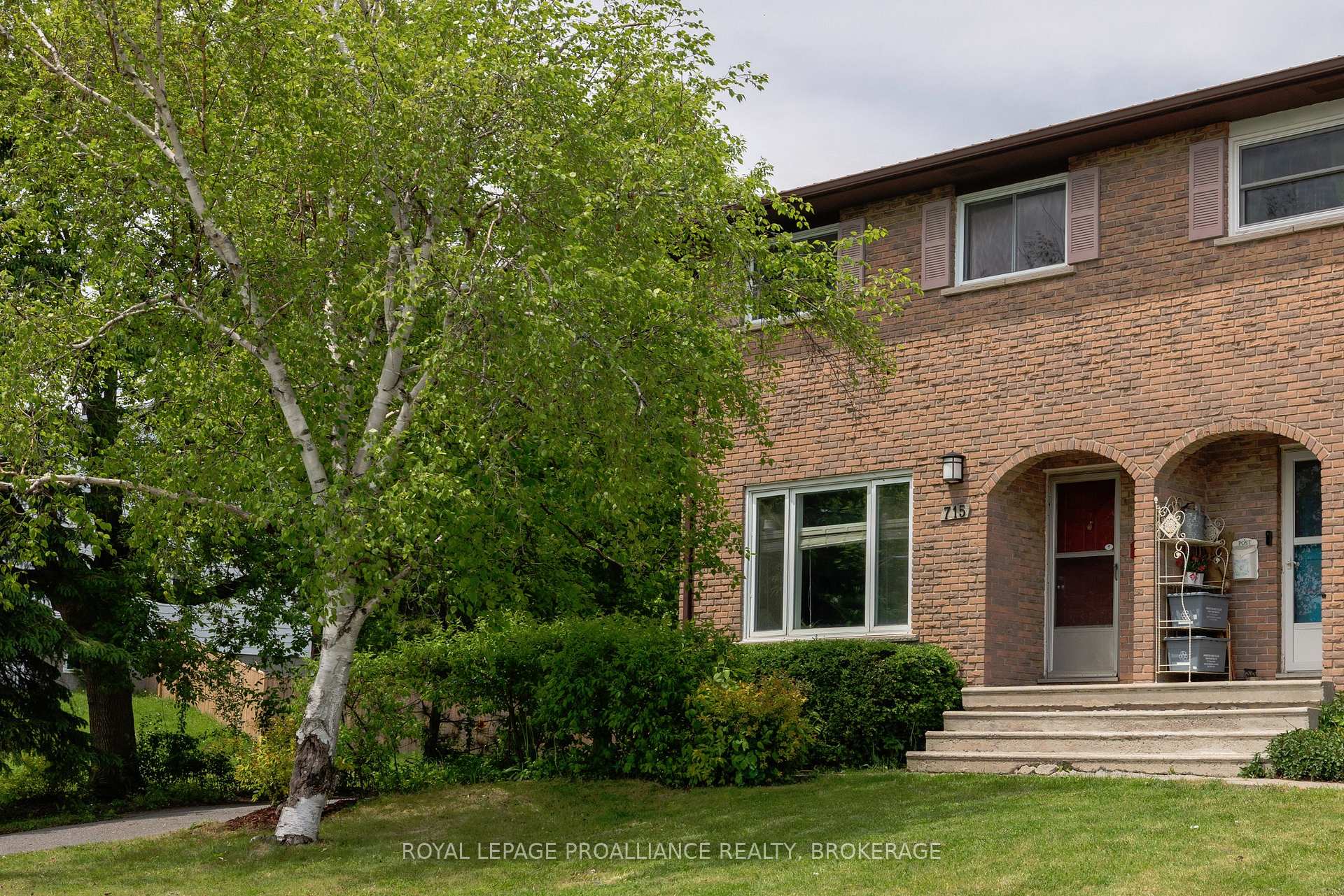 Photo 3 of 715 Selkirk Road, Kingston, North of Taylor-Kidd Blvd — HOMEH