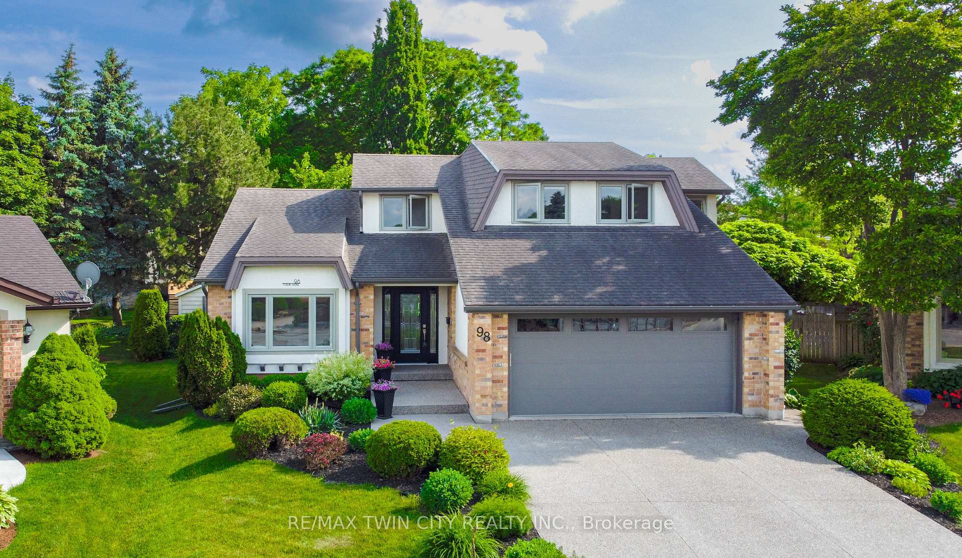 Photo 1 of 98 Forfar Avenue, Kitchener — HOMEH