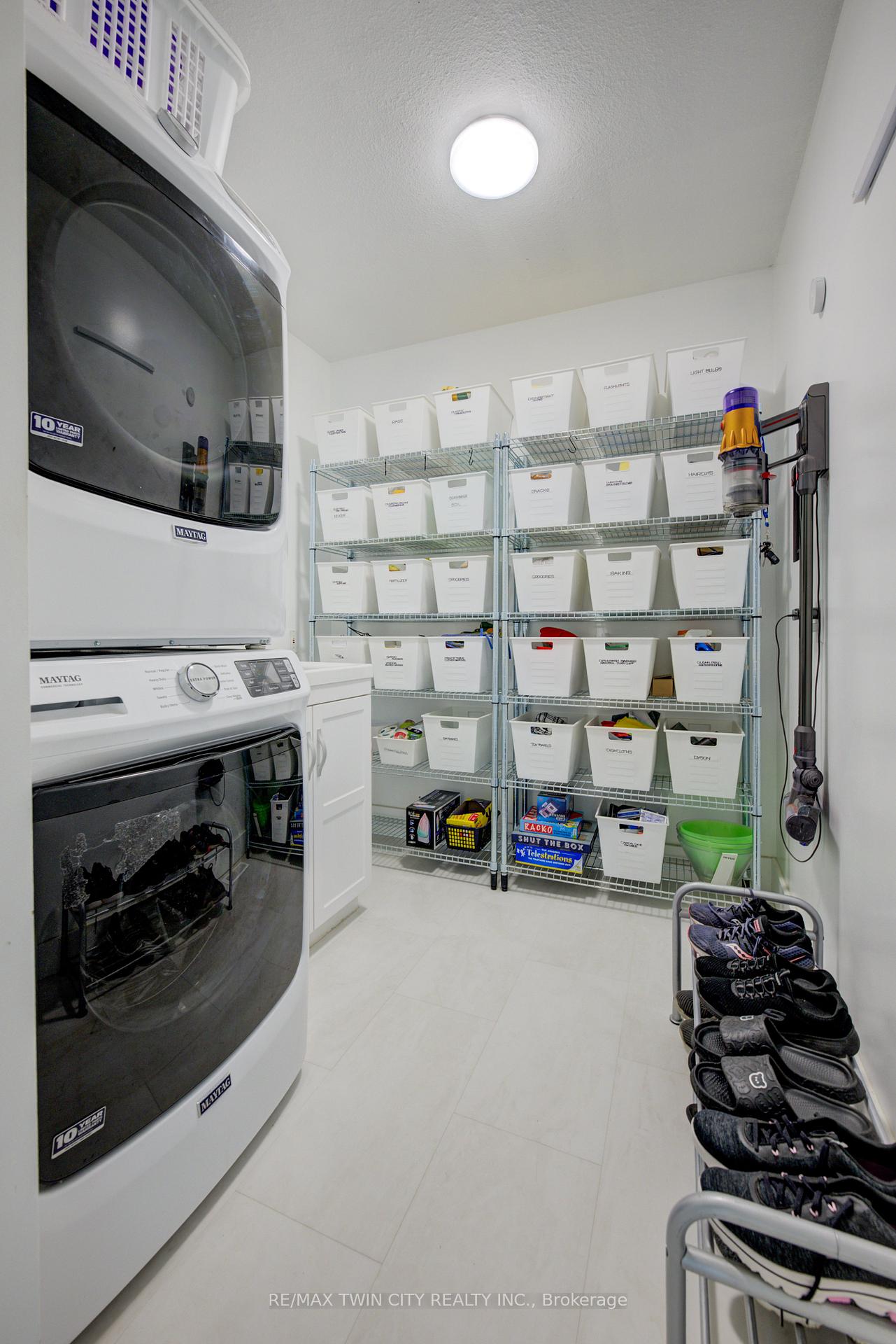 Photo 23 of 98 Forfar Avenue, Kitchener — HOMEH