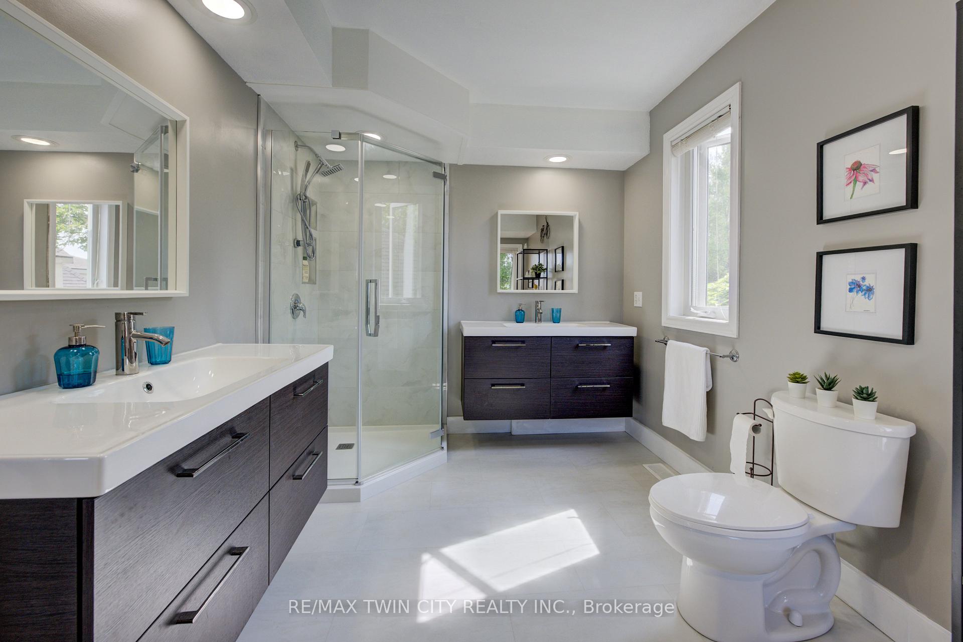 Photo 28 of 98 Forfar Avenue, Kitchener — HOMEH