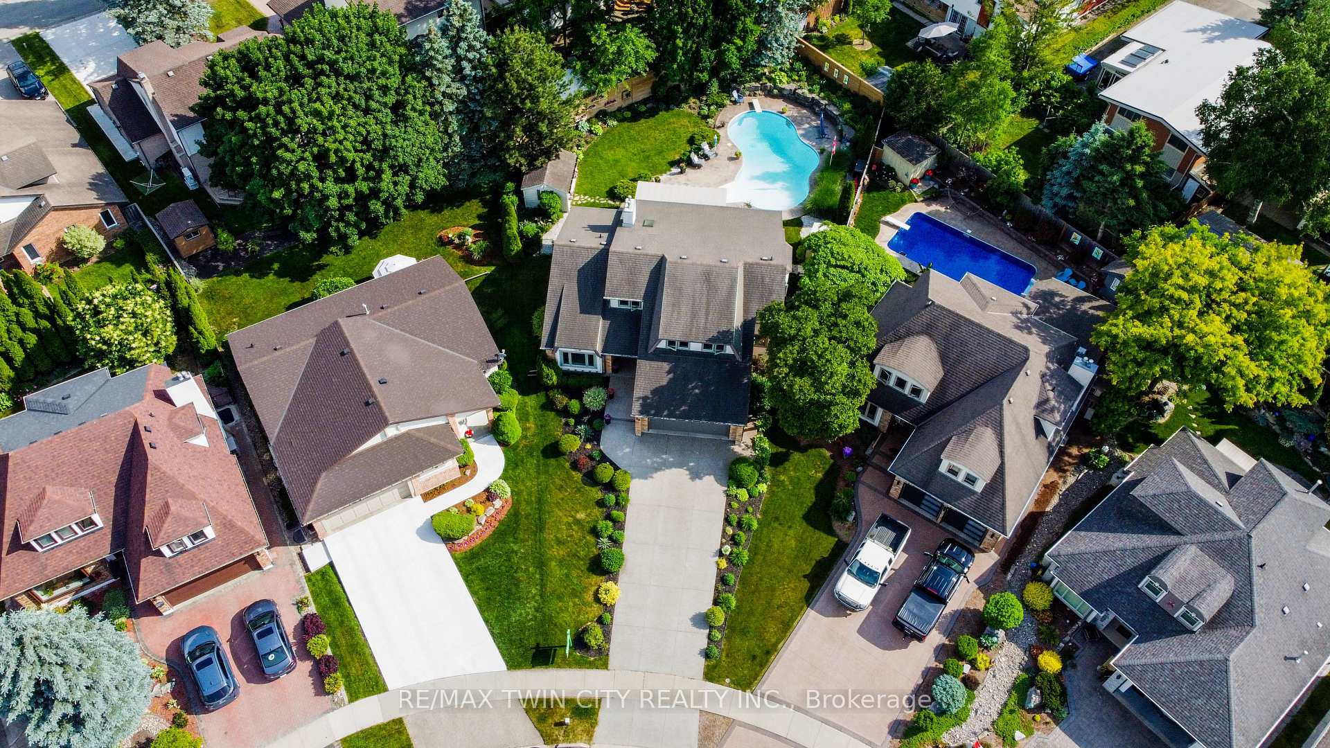 Photo 46 of 98 Forfar Avenue, Kitchener — HOMEH