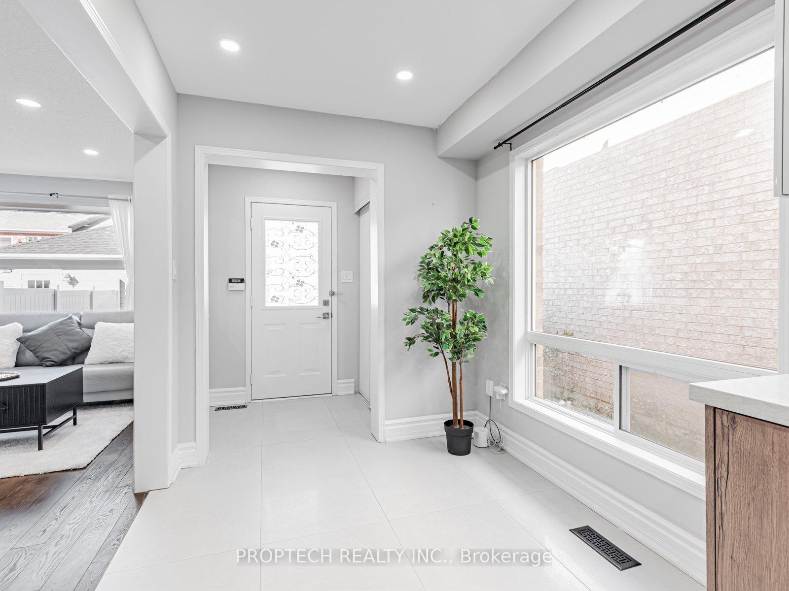 Photo 6 of 16 Colchester Street, Markham, Cornell — HOMEH
