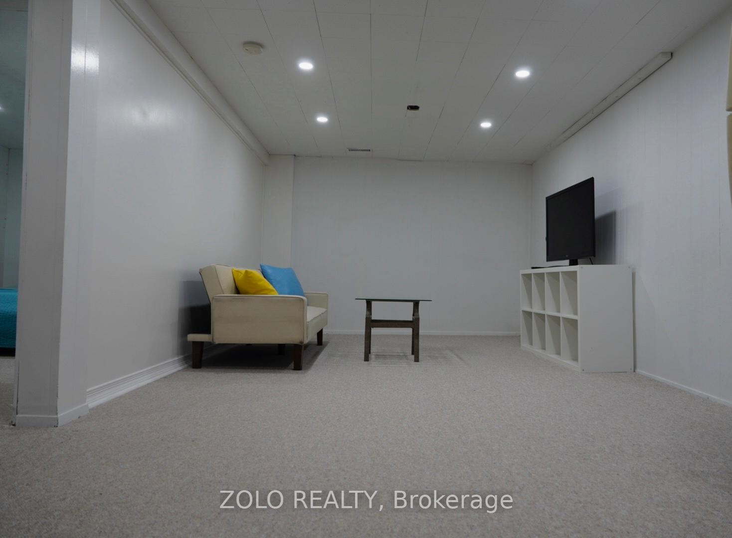 Photo 6 of Unit Basement, 192 Kirk Drive, Markham, Royal Orchard — HOMEH