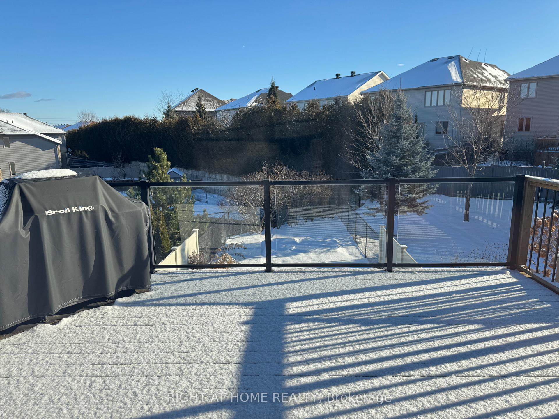 Photo 13 of 1052 Ottenbrite Crescent, Ottawa, Kanata - Kanata Lakes/Heritage Hills — HOMEH