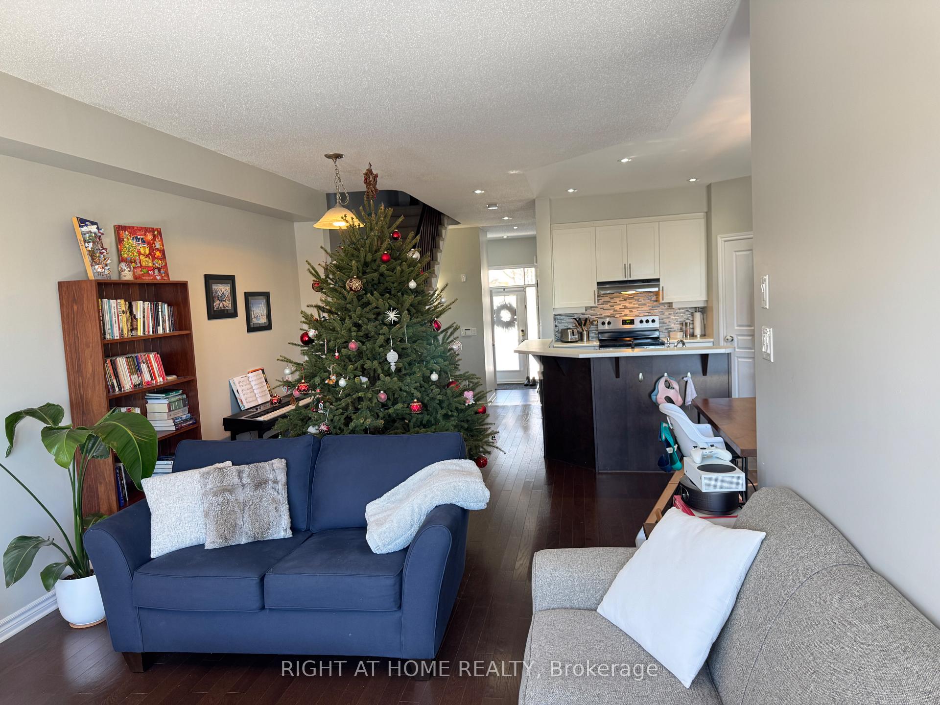 Photo 14 of 1052 Ottenbrite Crescent, Ottawa, Kanata - Kanata Lakes/Heritage Hills — HOMEH