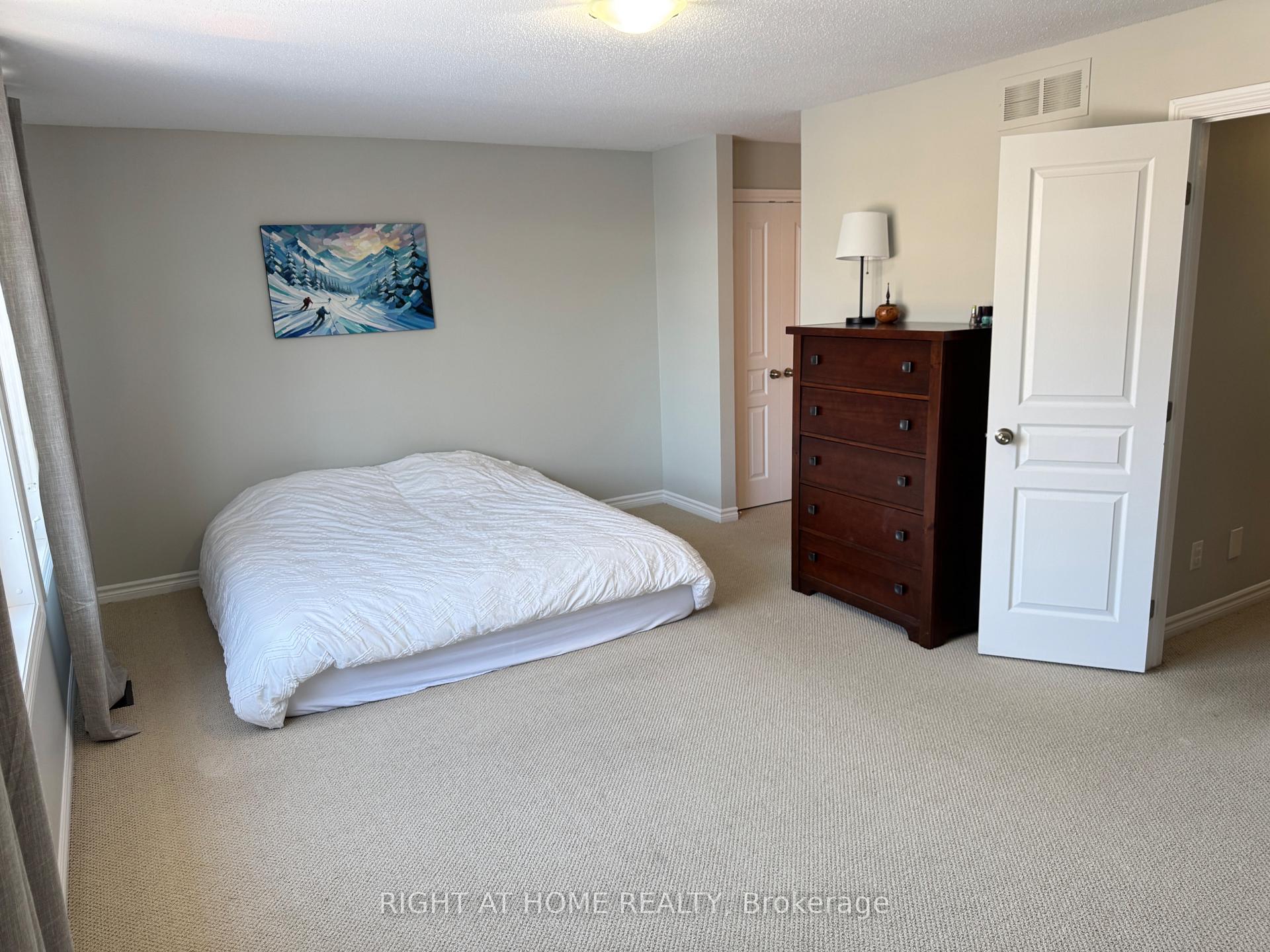 Photo 18 of 1052 Ottenbrite Crescent, Ottawa, Kanata - Kanata Lakes/Heritage Hills — HOMEH