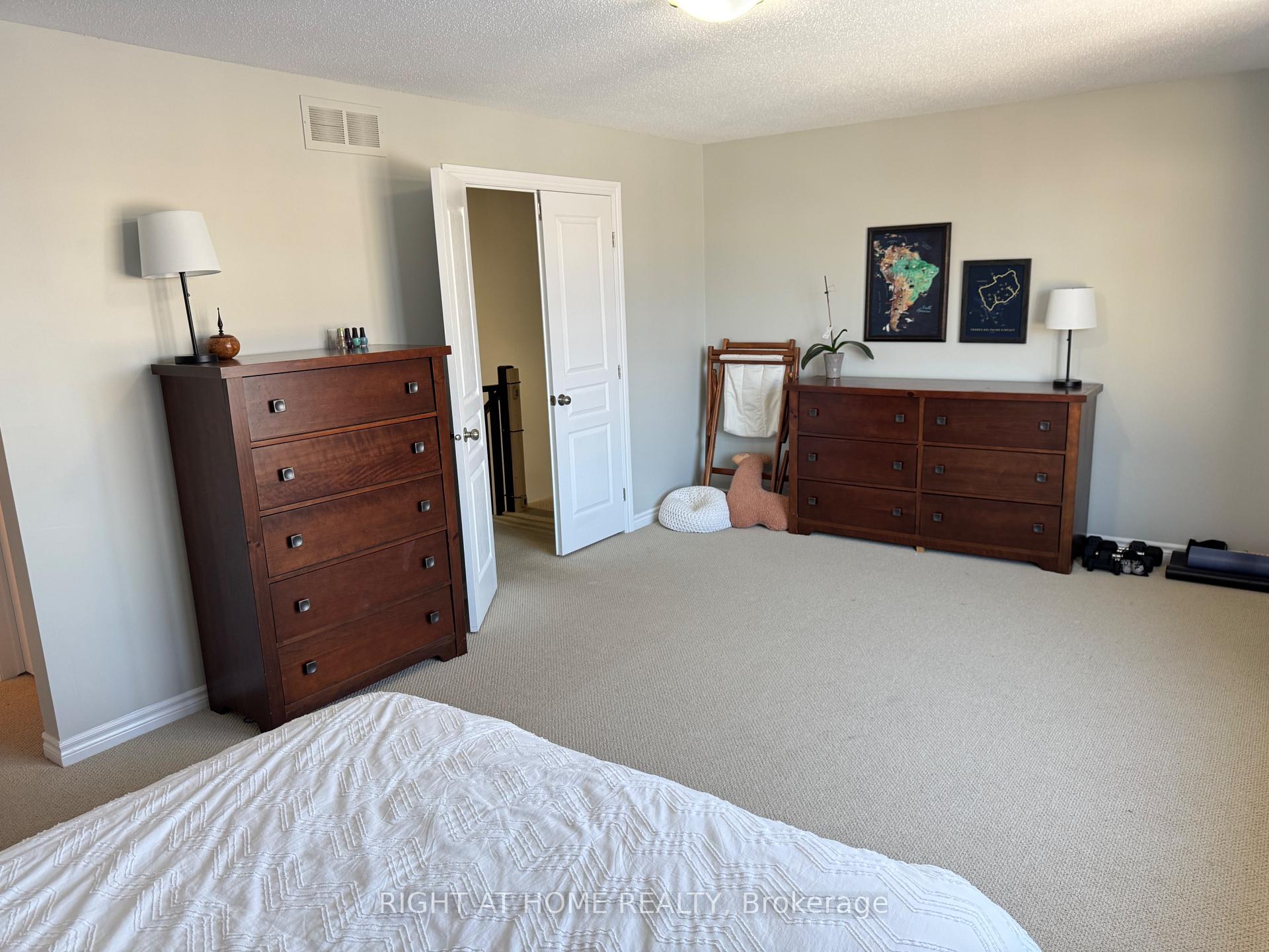 Photo 19 of 1052 Ottenbrite Crescent, Ottawa, Kanata - Kanata Lakes/Heritage Hills — HOMEH
