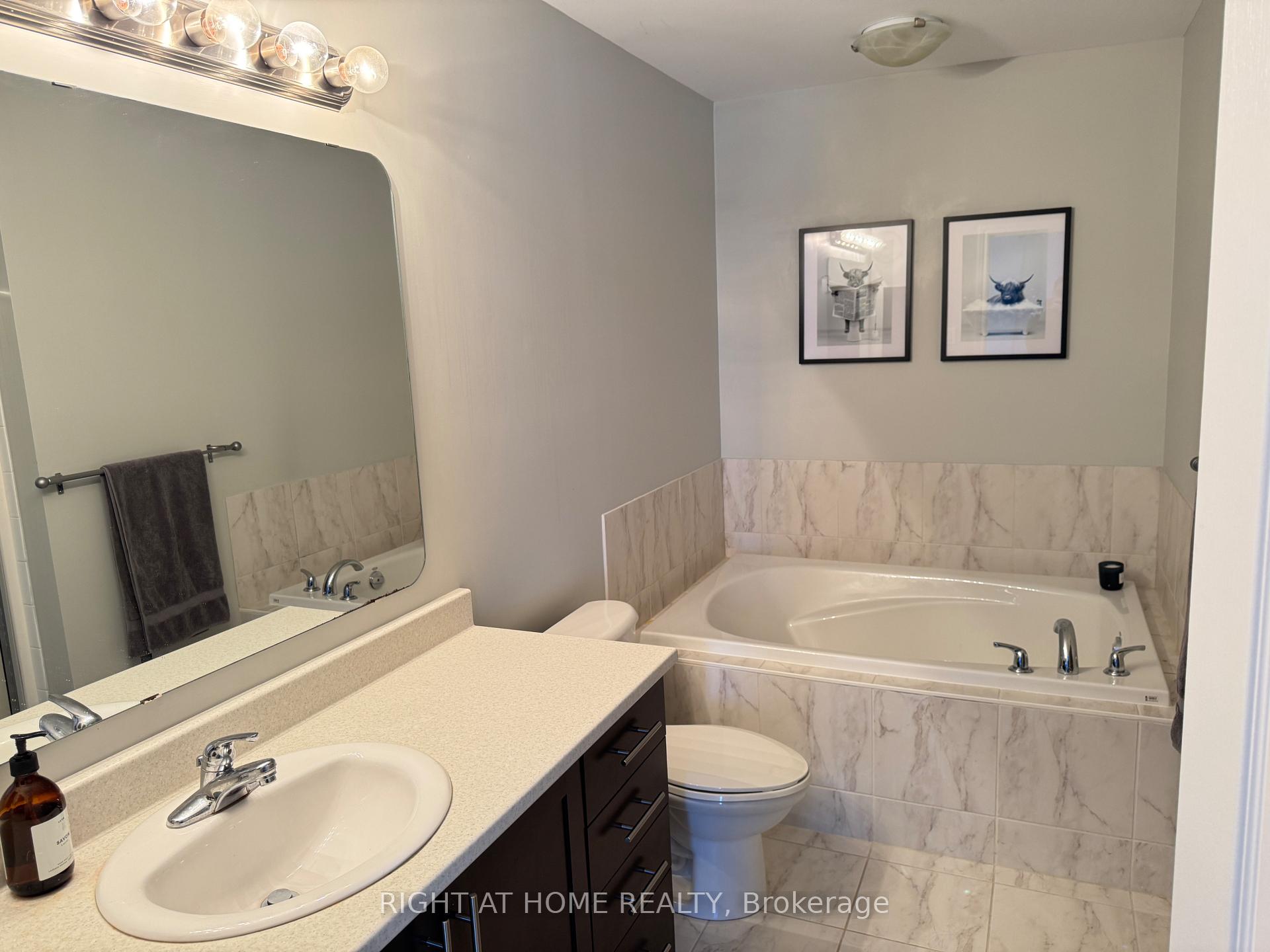 Photo 20 of 1052 Ottenbrite Crescent, Ottawa, Kanata - Kanata Lakes/Heritage Hills — HOMEH