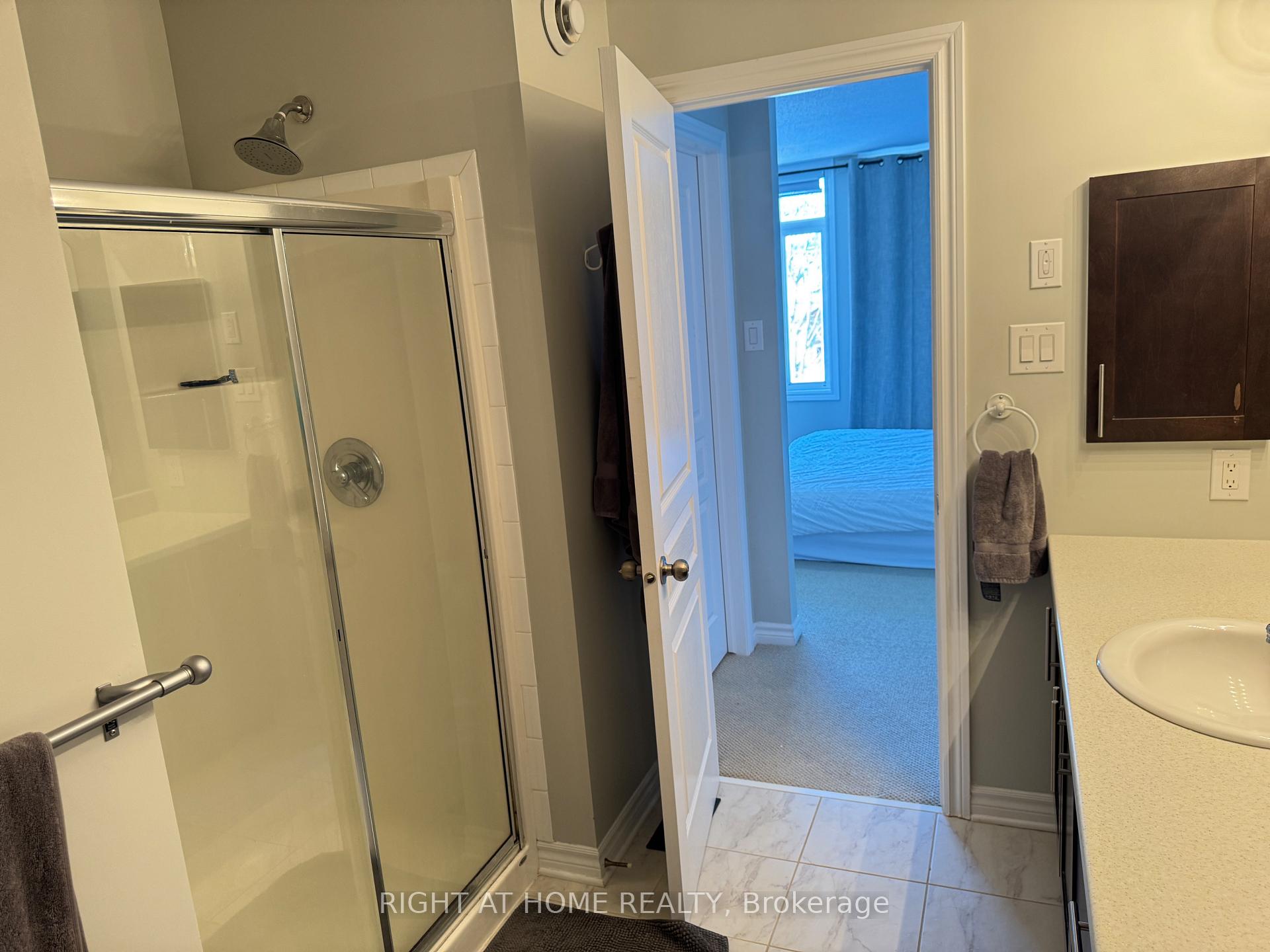 Photo 21 of 1052 Ottenbrite Crescent, Ottawa, Kanata - Kanata Lakes/Heritage Hills — HOMEH