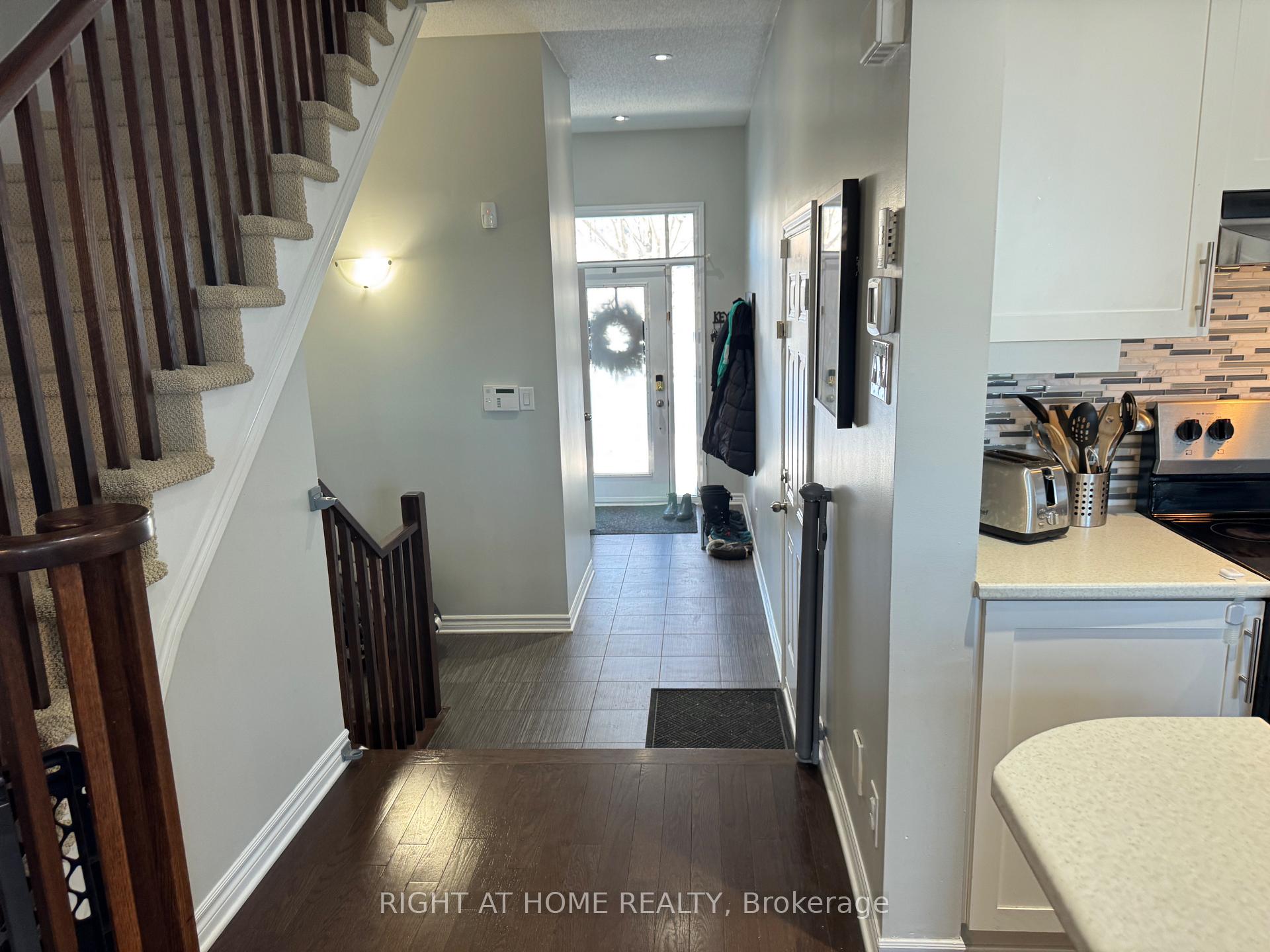 Photo 27 of 1052 Ottenbrite Crescent, Ottawa, Kanata - Kanata Lakes/Heritage Hills — HOMEH