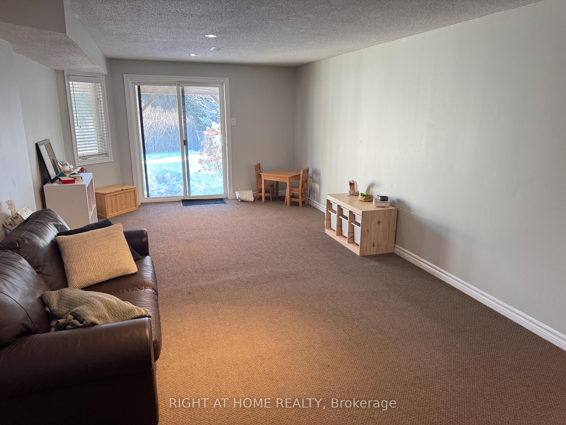 Photo 30 of 1052 Ottenbrite Crescent, Ottawa, Kanata - Kanata Lakes/Heritage Hills — HOMEH