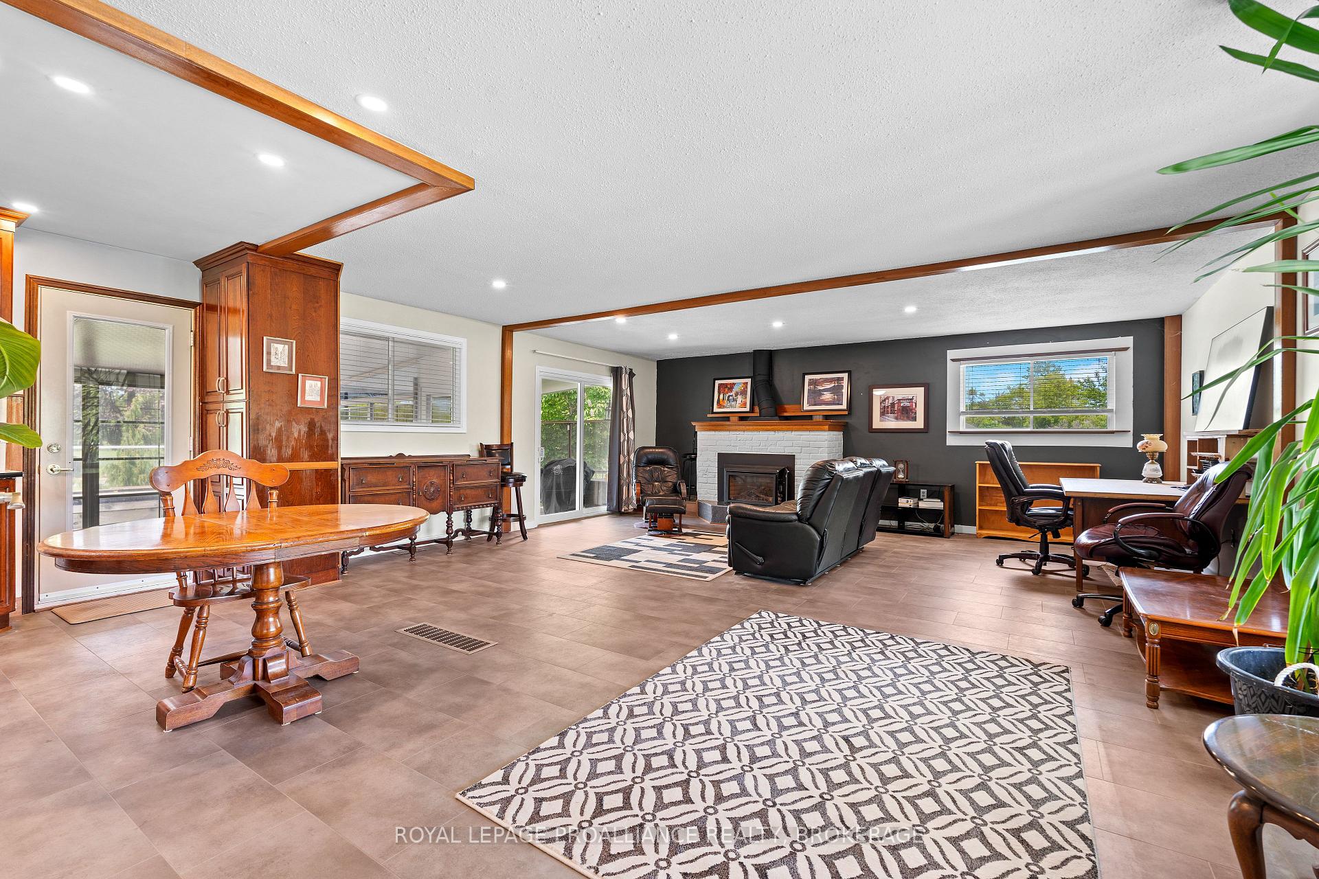 Photo 7 of 2069 Cole Hill Road, Kingston, City North of 401 — HOMEH