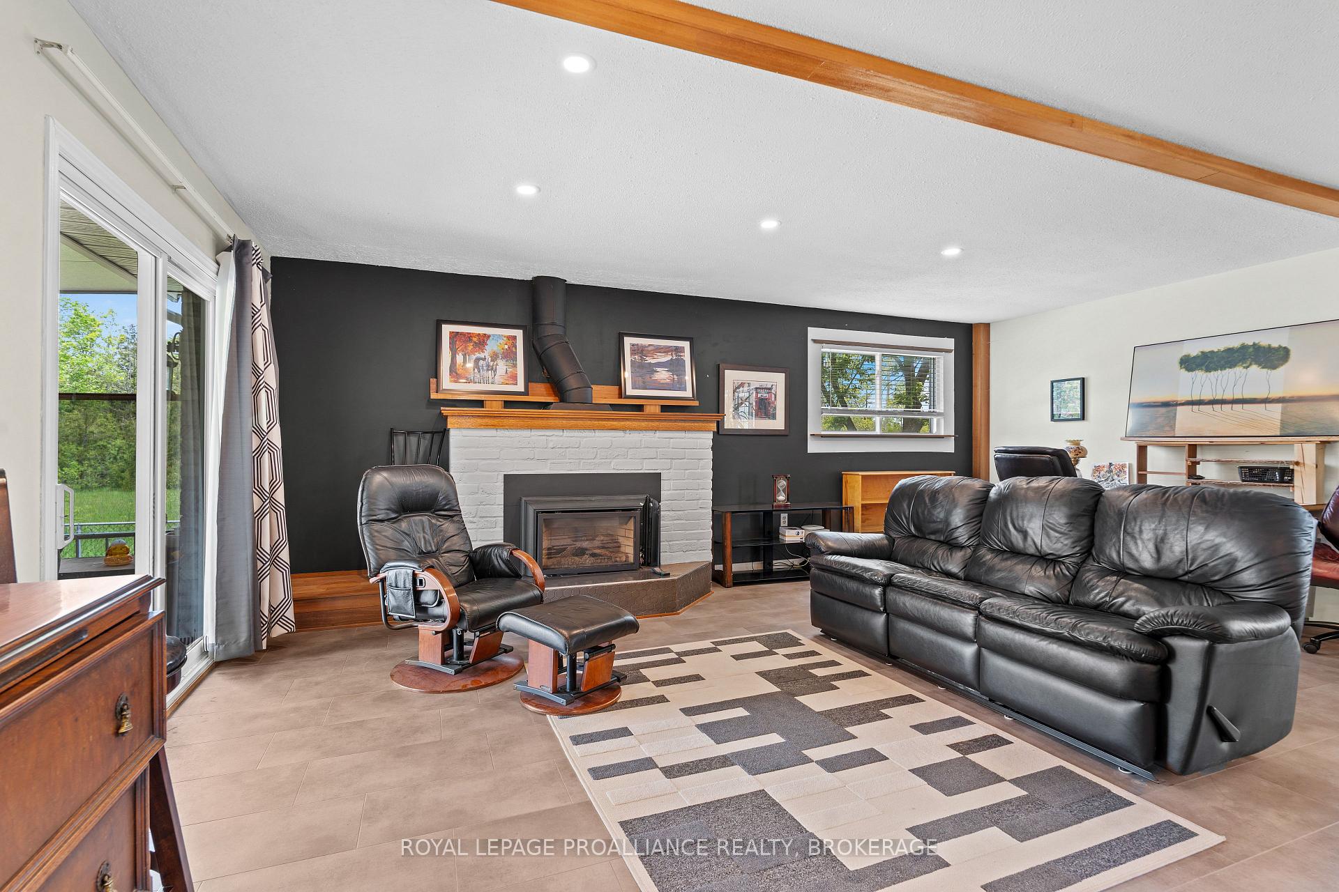 Photo 9 of 2069 Cole Hill Road, Kingston, City North of 401 — HOMEH
