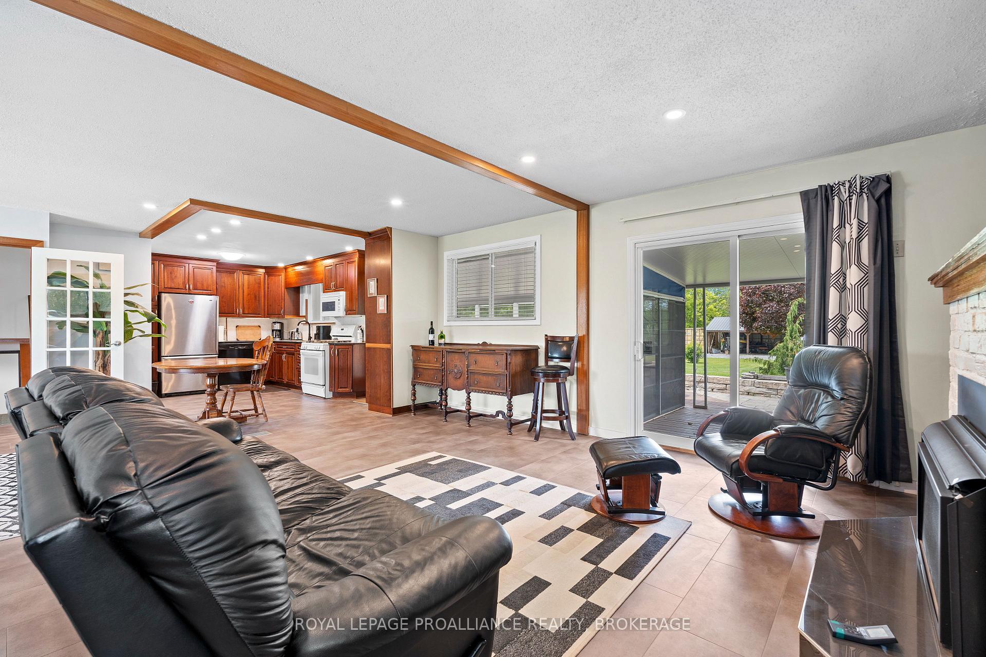 Photo 11 of 2069 Cole Hill Road, Kingston, City North of 401 — HOMEH