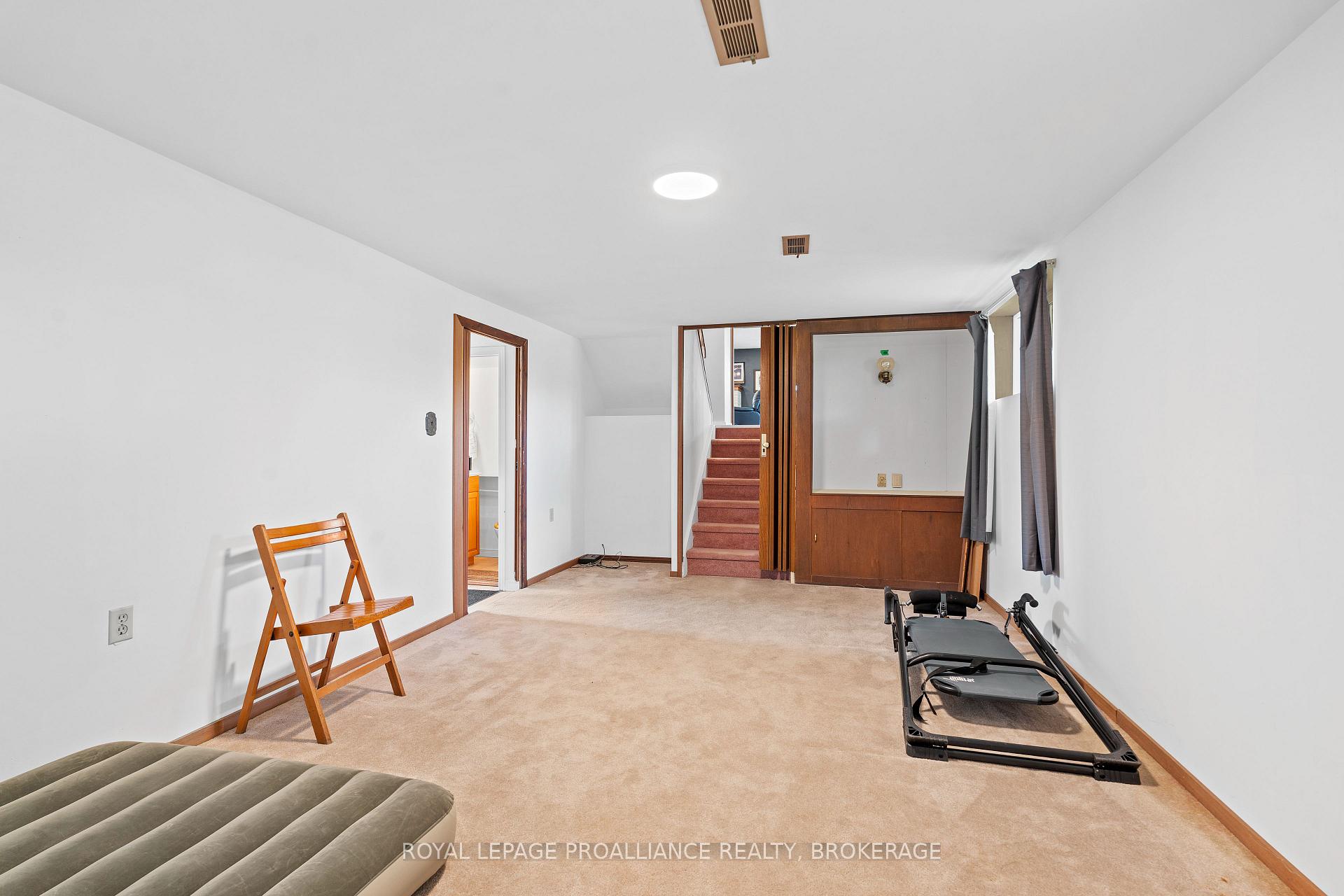Photo 24 of 2069 Cole Hill Road, Kingston, City North of 401 — HOMEH