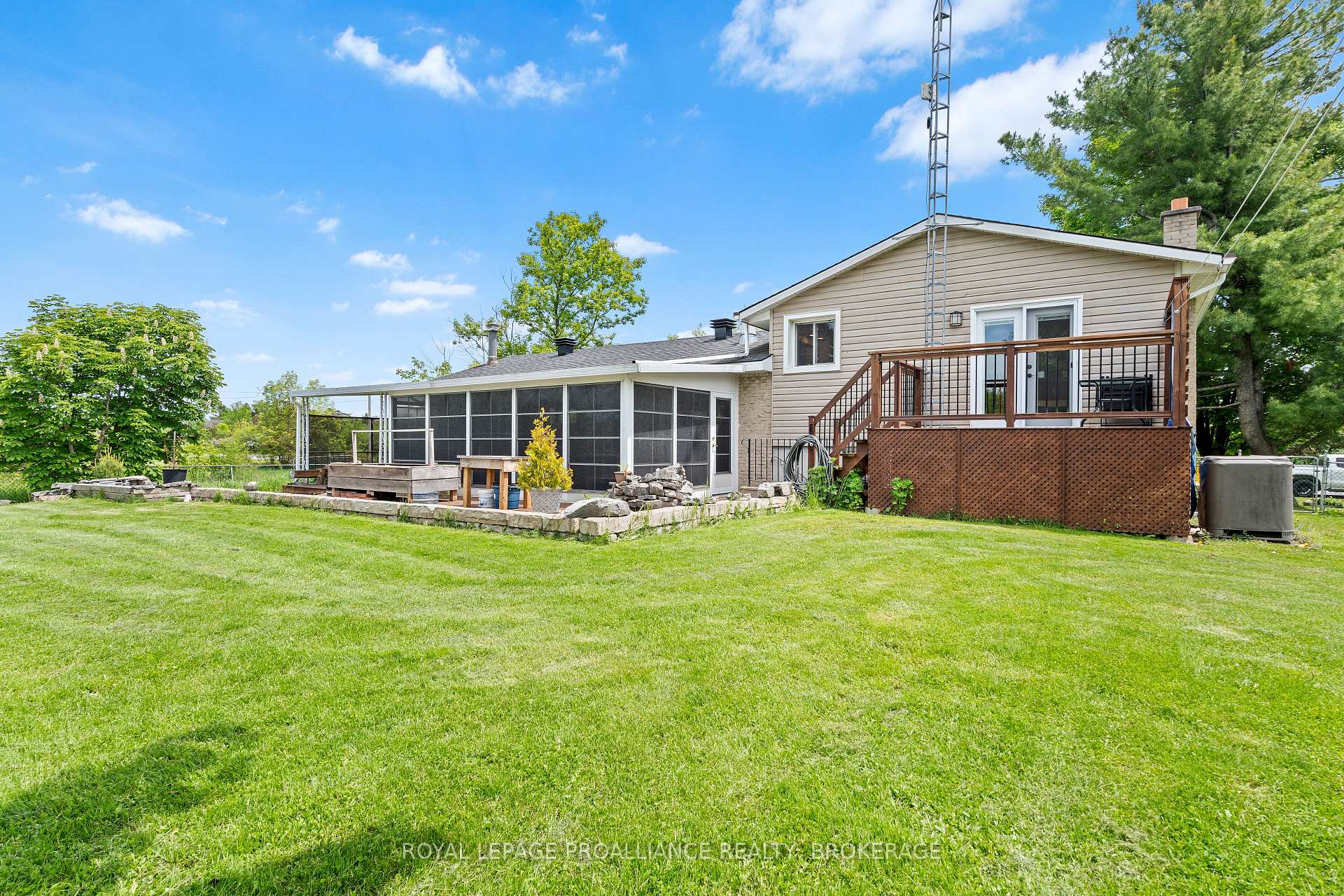 Photo 36 of 2069 Cole Hill Road, Kingston, City North of 401 — HOMEH