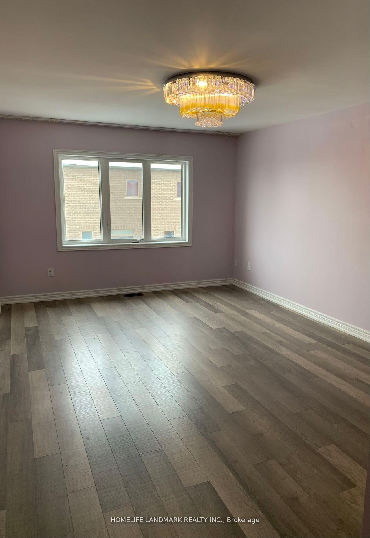 Photo 7 of 6 Hua Du Avenue, Markham, Berczy — HOMEH