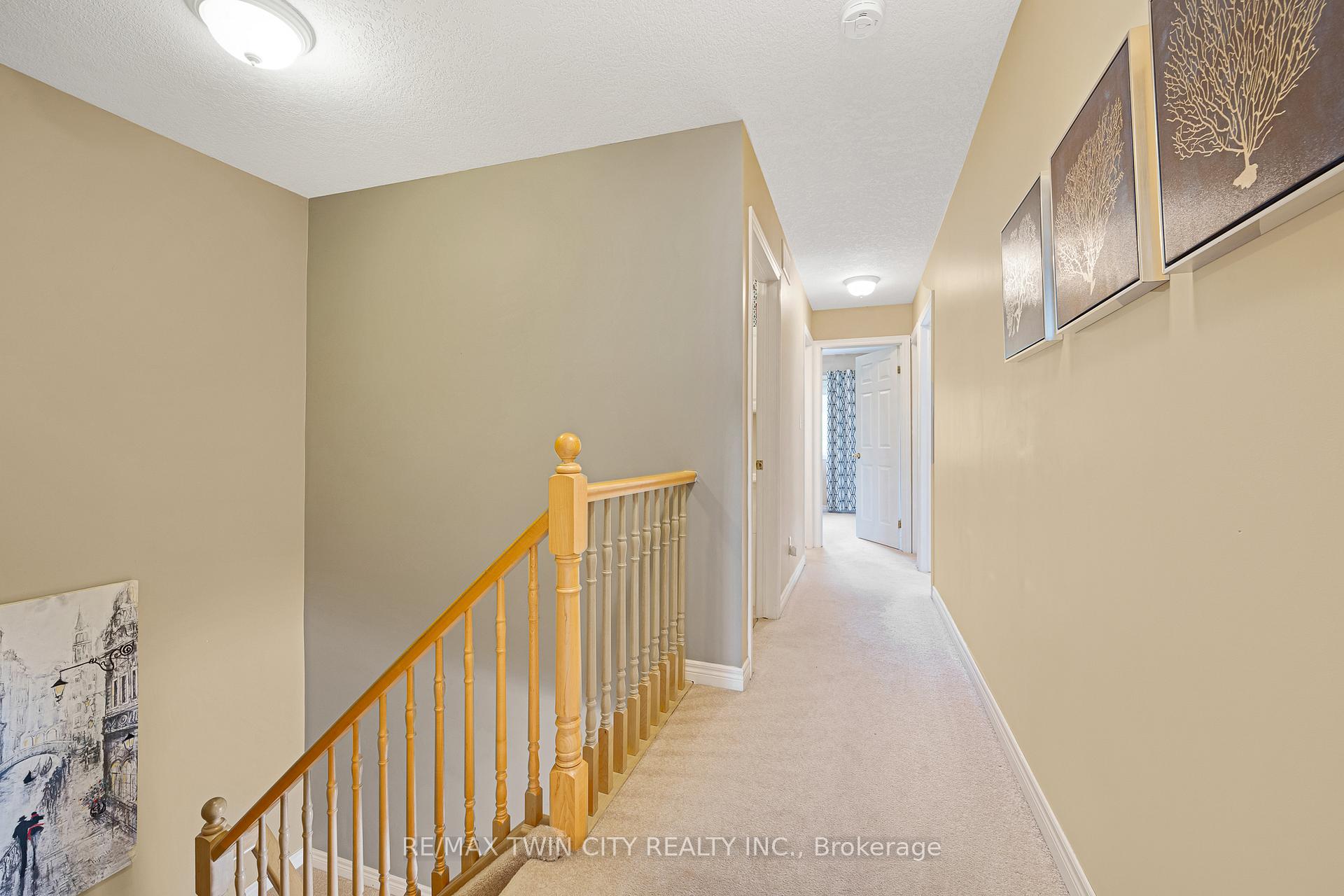 Photo 21 of 74 Colton Circle, Kitchener — HOMEH
