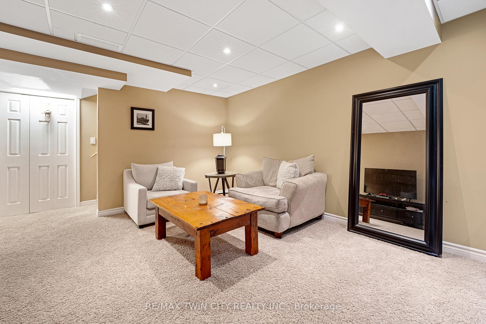 Photo 30 of 74 Colton Circle, Kitchener — HOMEH