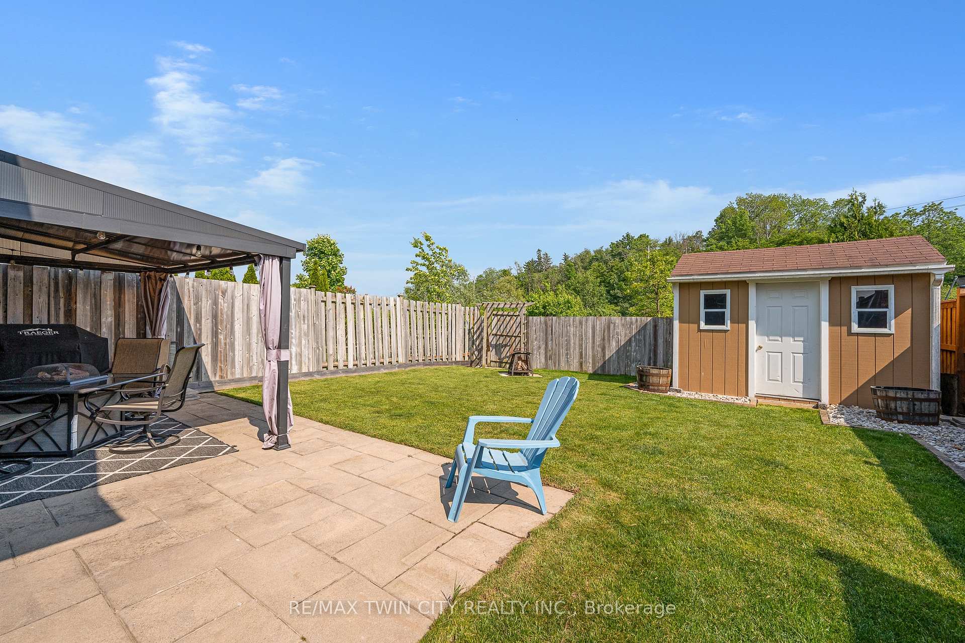 Photo 35 of 74 Colton Circle, Kitchener — HOMEH
