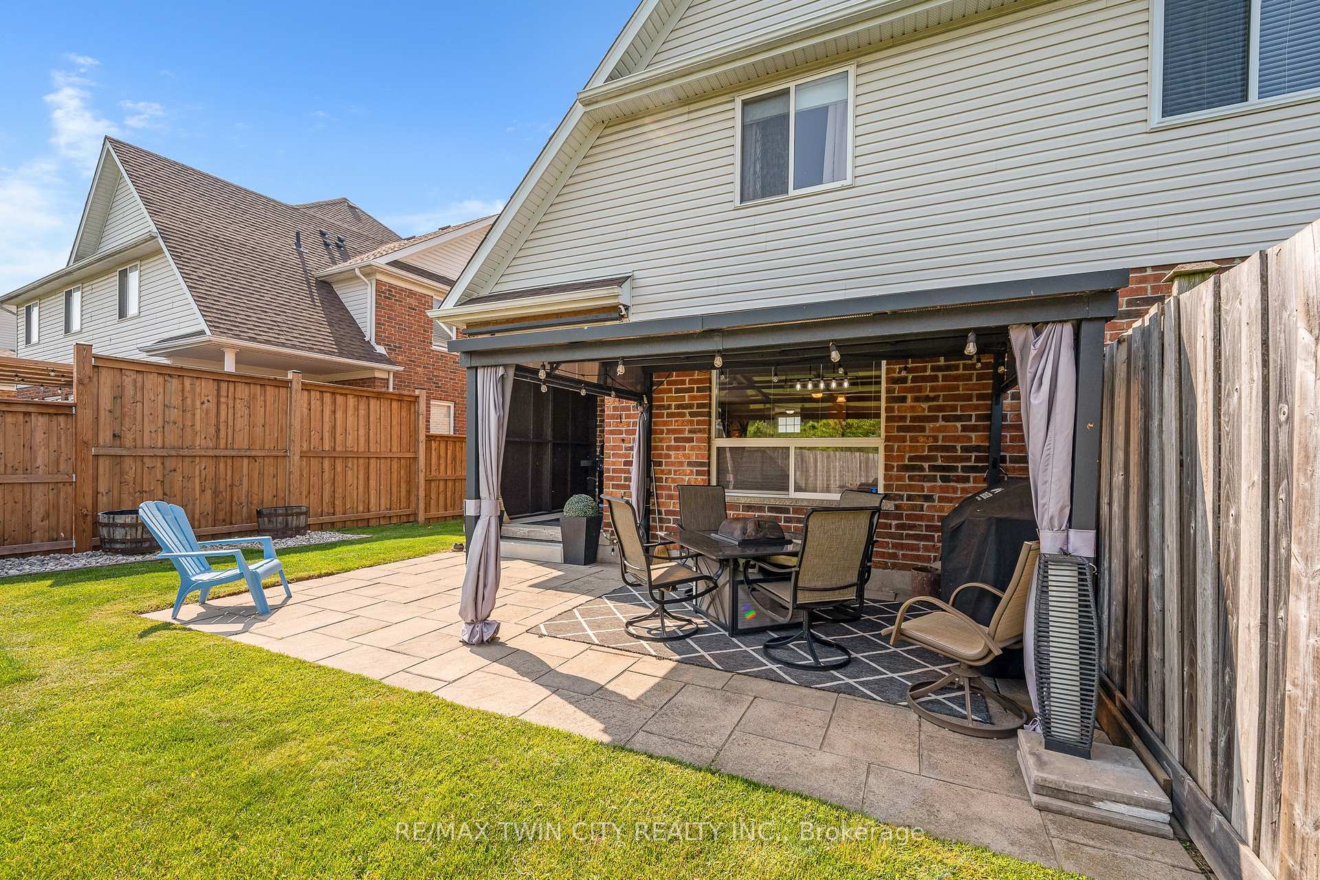 Photo 36 of 74 Colton Circle, Kitchener — HOMEH