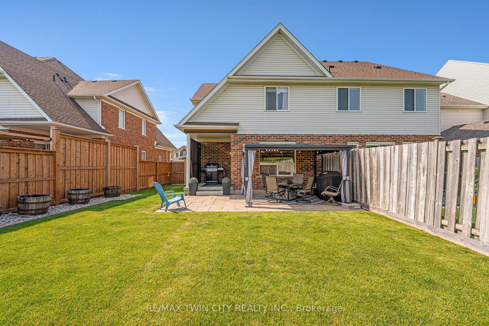 Photo 38 of 74 Colton Circle, Kitchener — HOMEH