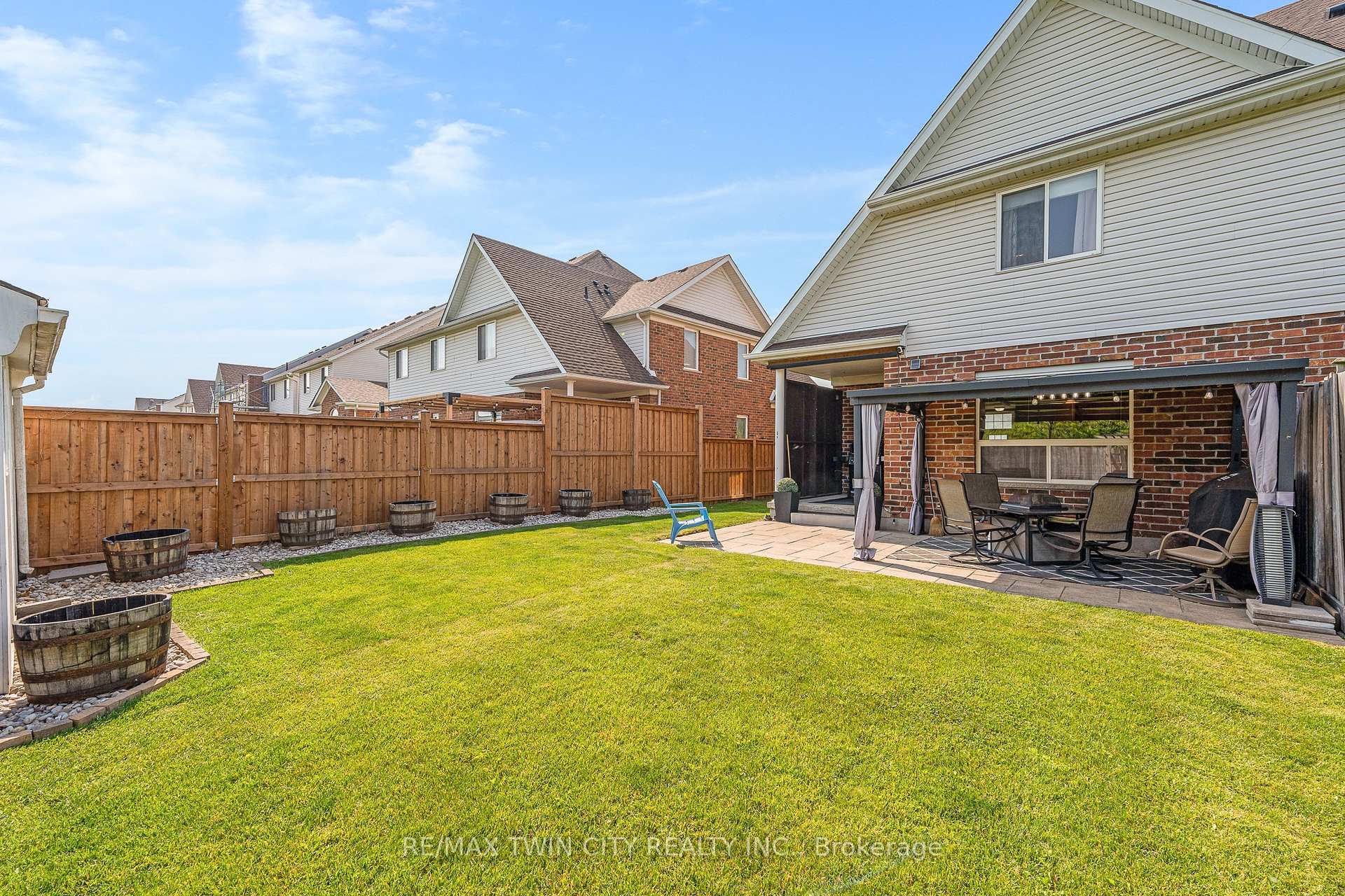 Photo 39 of 74 Colton Circle, Kitchener — HOMEH