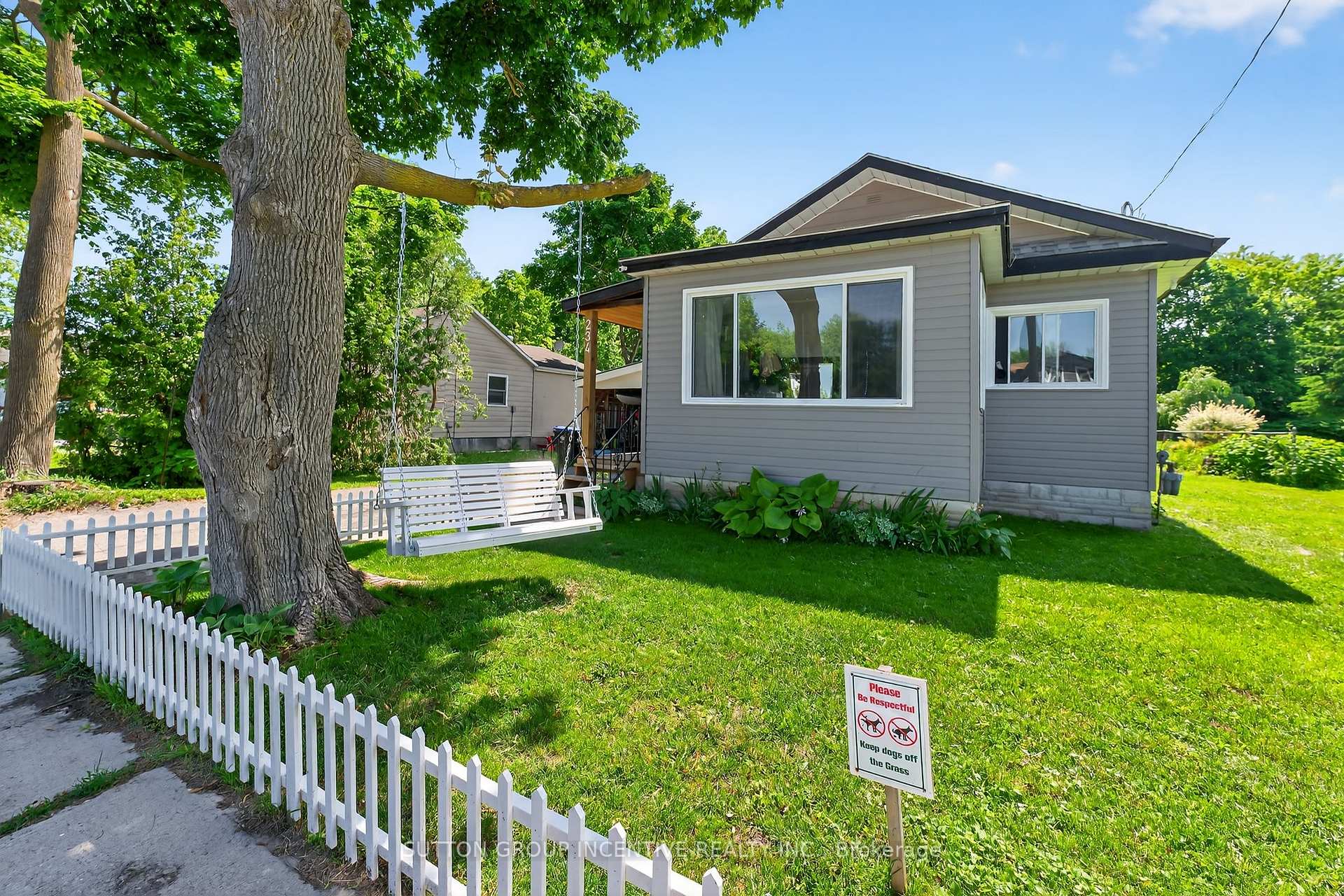Photo 3 of 234 George Street, Midland — HOMEH