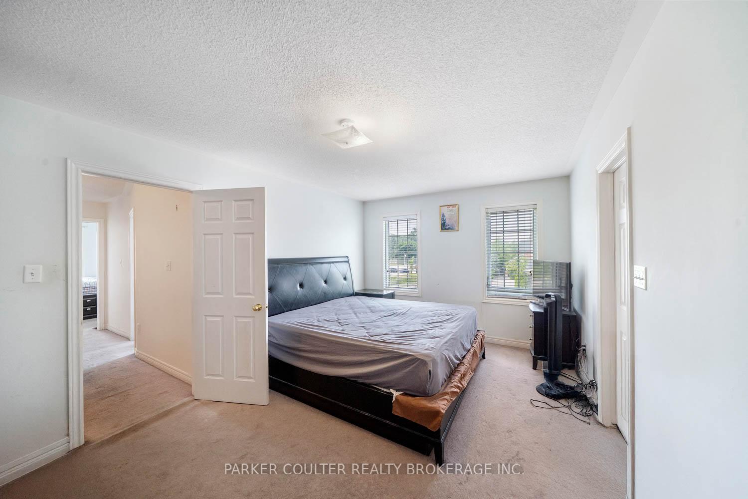 Photo 12 of 44 The Shire Lane, Markham, Cornell — HOMEH
