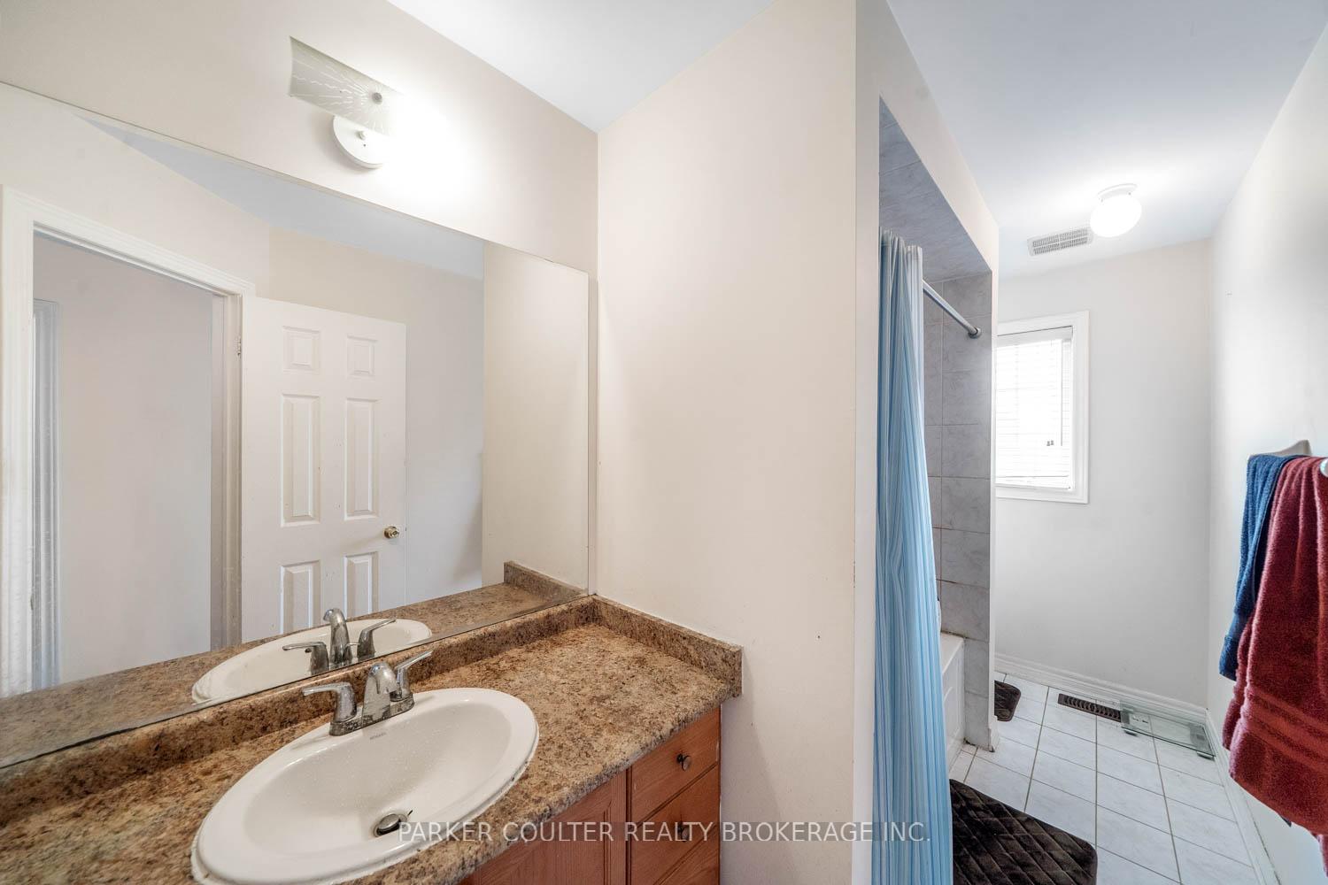Photo 19 of 44 The Shire Lane, Markham, Cornell — HOMEH
