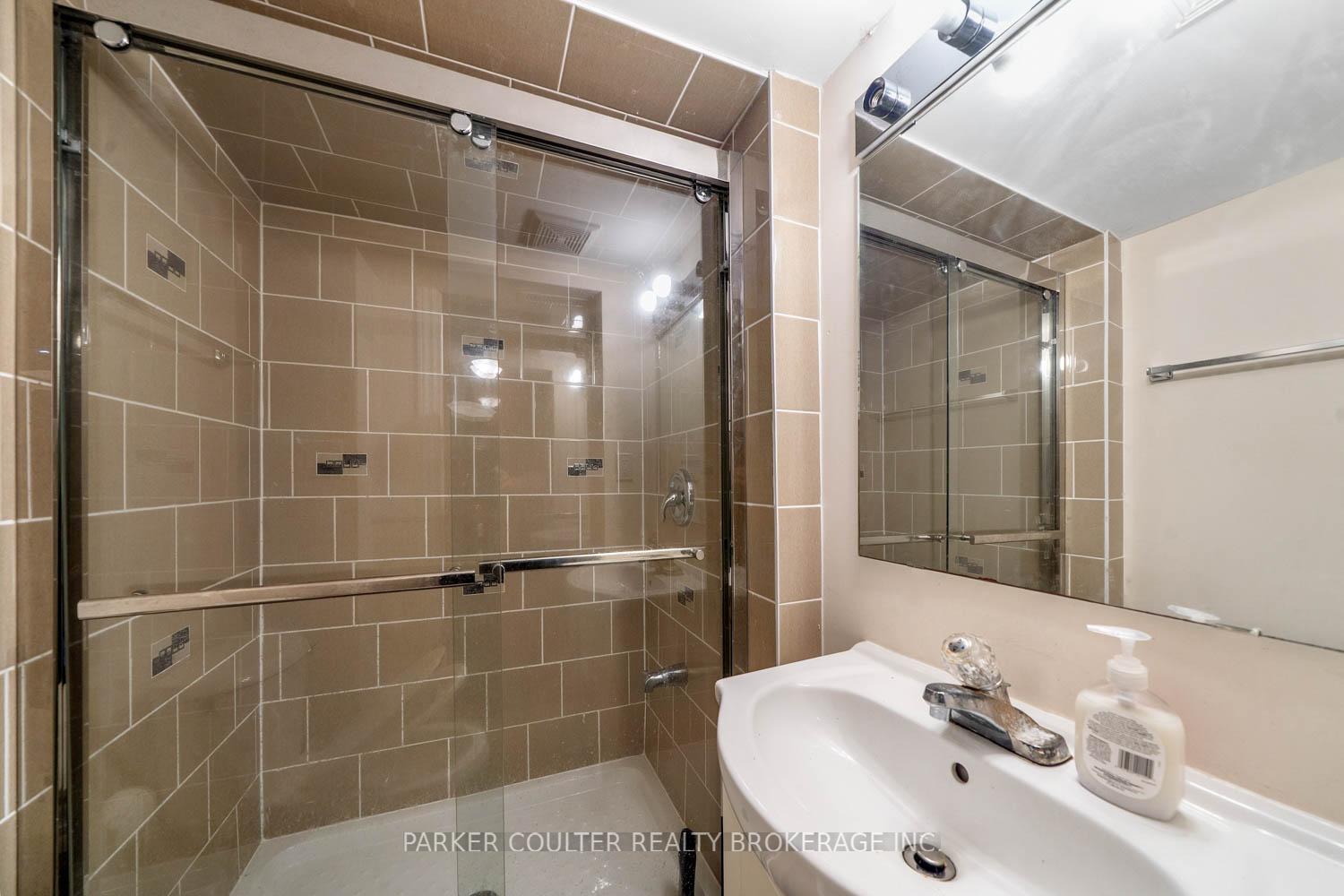 Photo 23 of 44 The Shire Lane, Markham, Cornell — HOMEH